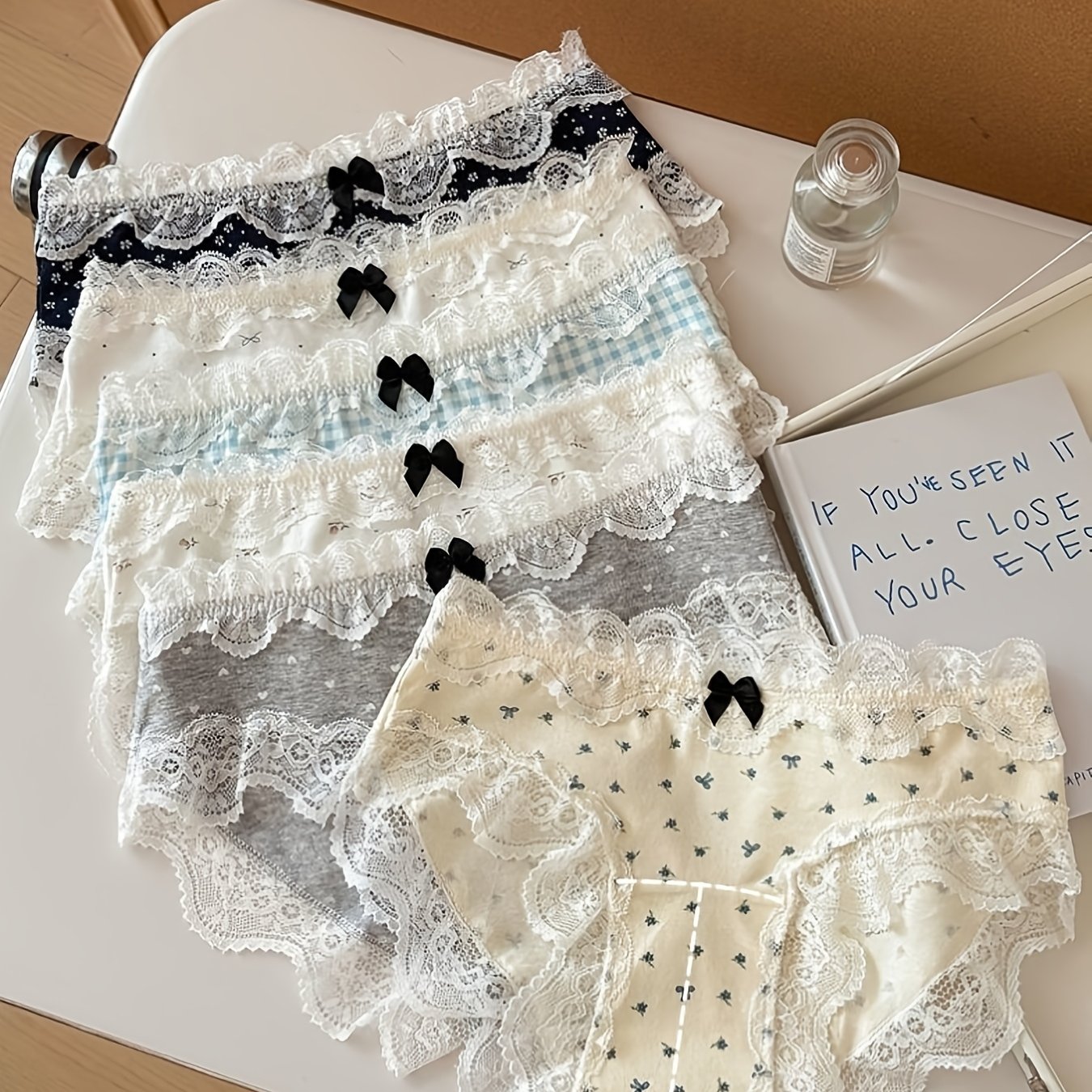 TEMU 6pcs European And American Women's Lace-trimmed Mid-waist Comfortable Skin-friendly Cute And Sweet Underwear Set | Floral Pattern, Brief Style