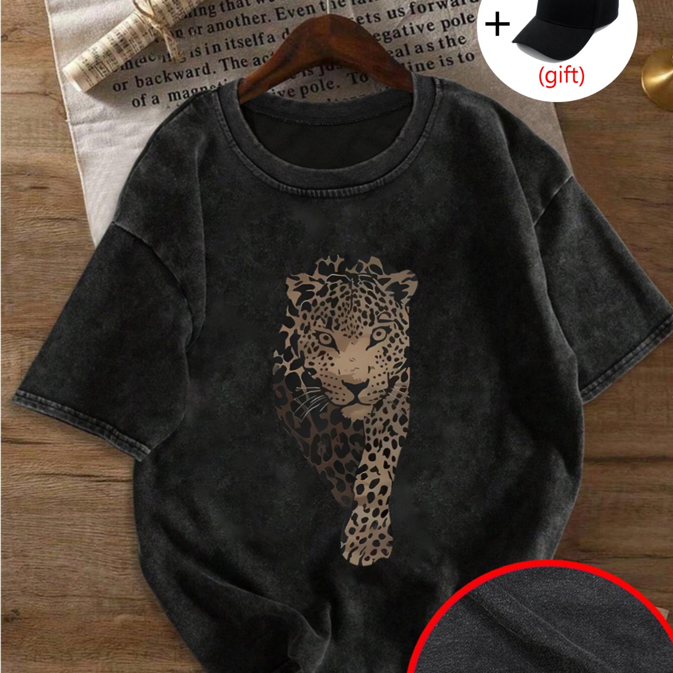 Image of Loose Vintage Round-neck Fashion Women's Short-sleeve Shirt With Animal Print And Washed Effect.
