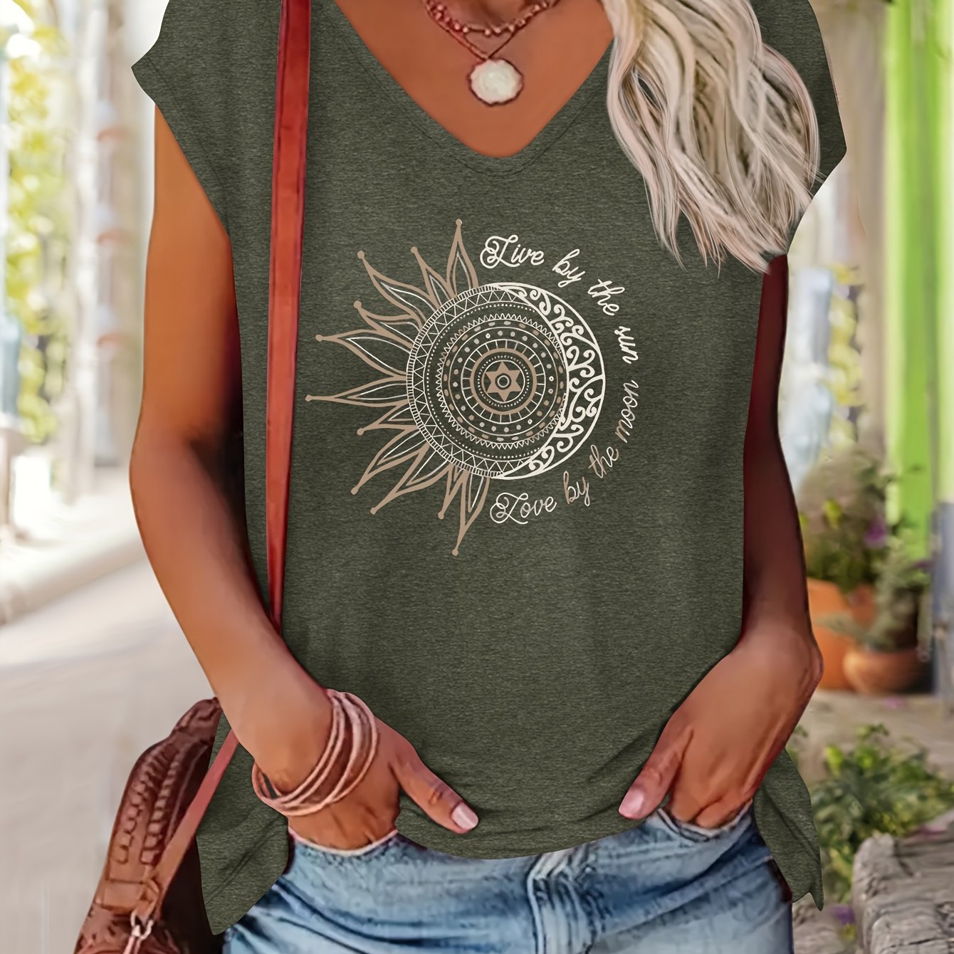E-shop Lässiges Damen T-Shirt mit Sonne und Mond Musterdruck für Frühling und Sommer, vielseitig für den , Strandurlaub, Mode, V-Ausschnitt, Dolman,