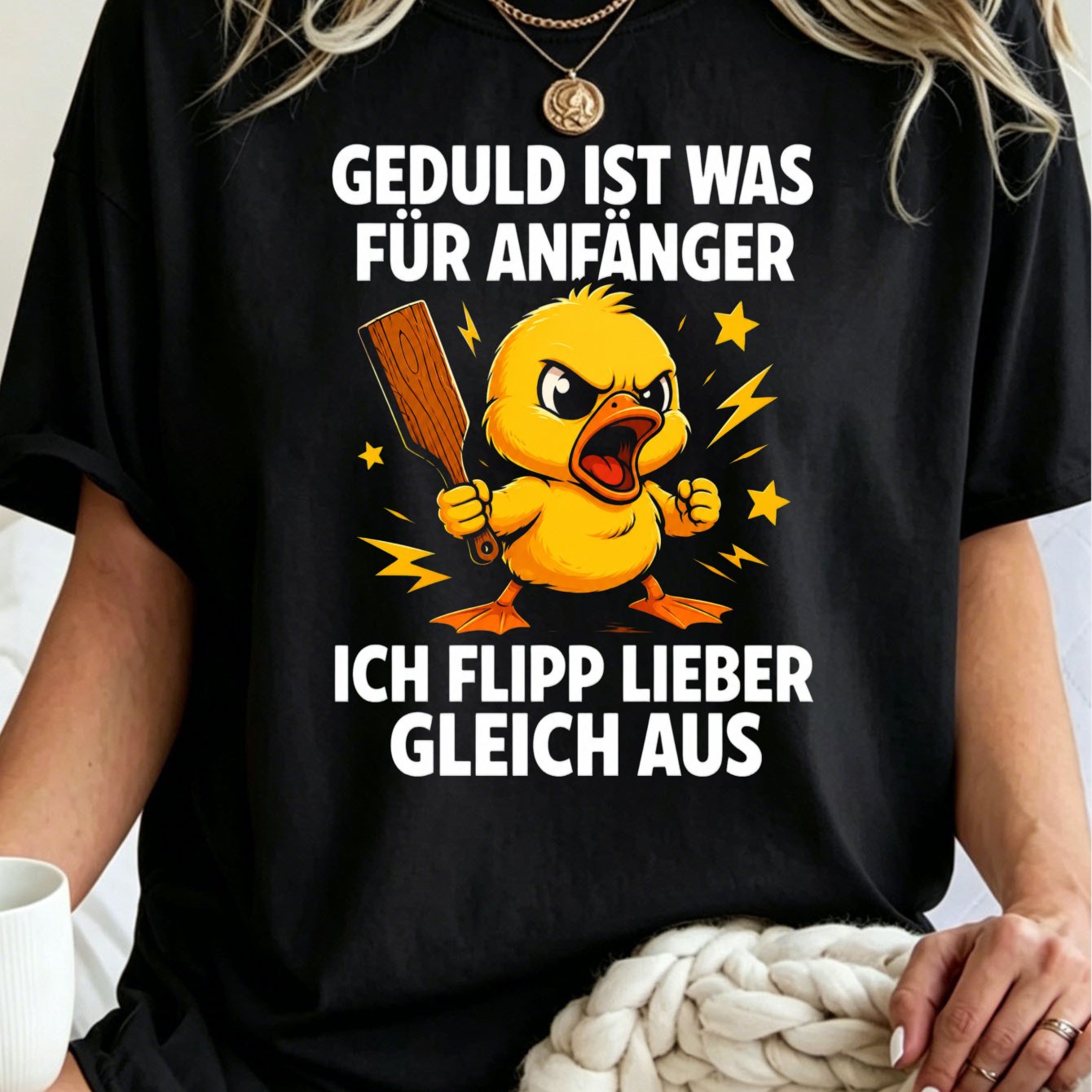 Women's T-shirts Is For Beginners To Flip Away T-shirt, Yelling Duck With Wooden Paddle, Lightning And German Text