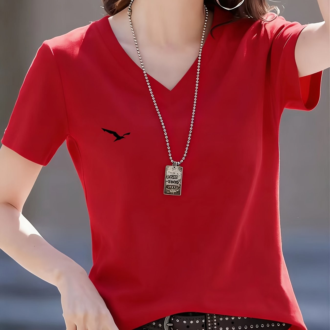 TEMU 새로운 여성용 패셔너블 캐주얼 브이넥 티셔츠, 매력적인 프린트 패턴, 봄 여름용 단독 또는 레이어드 아이템, 편안하고 활용도 높은