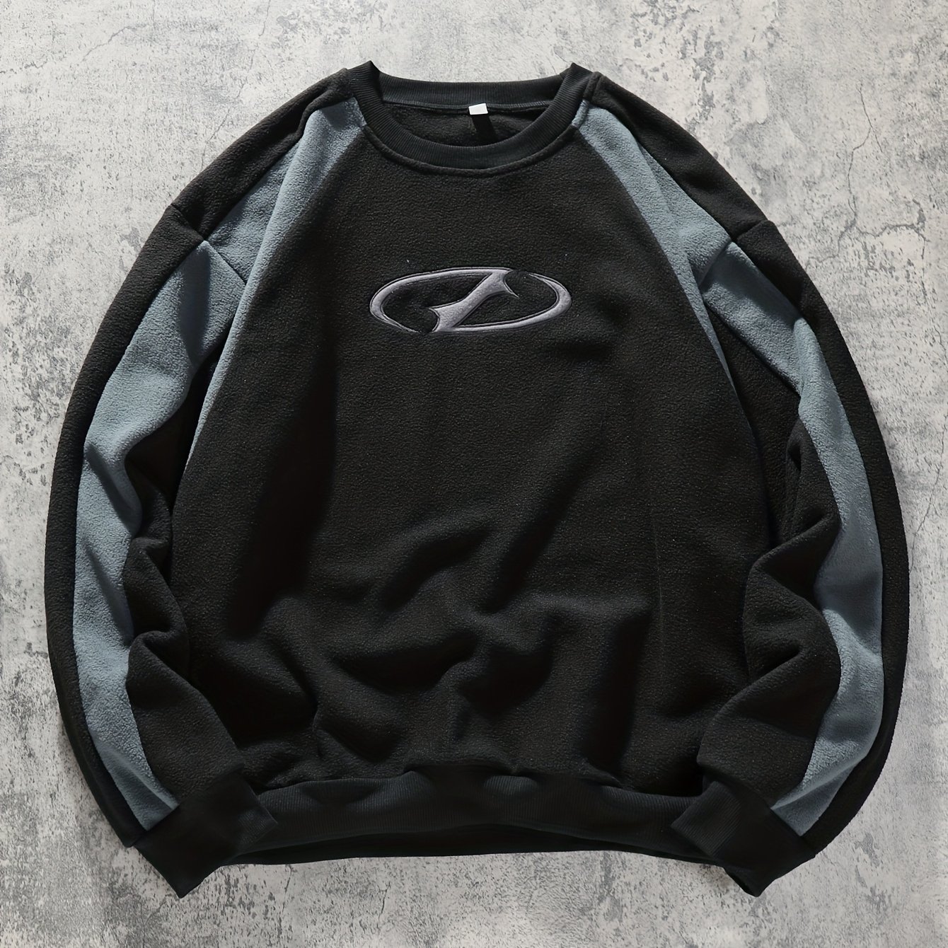 Image of Black Color-block Long Sleeve Sweatshirt, Unisex For Casual And Sporty Everyday Wear, Spring And Summer, Warm, Crew Neck, Daily, Logo Print