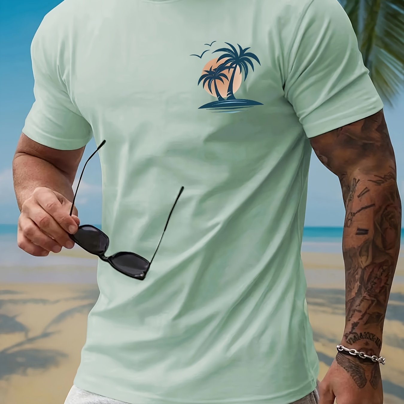 Image of Men' Palm Tree Letter Print Round Neck T-shirt, Summer Outdoor Sports Short Sleeve