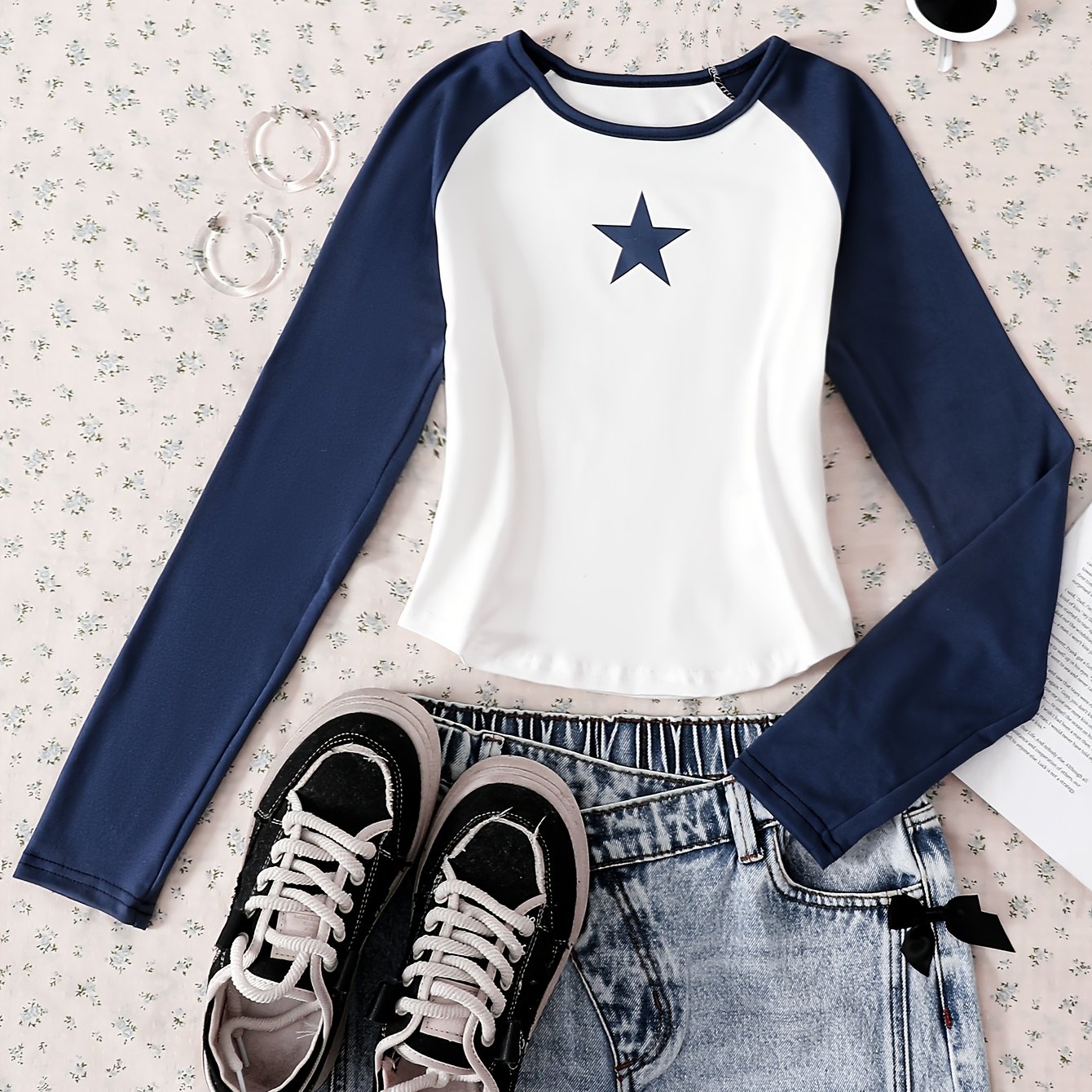 TEMU Girls' Large Style, White And Blue Color- Raglan Long Sleeves With Dark Pattern, Combination For Vibrant Look,fall And Winter Clothes