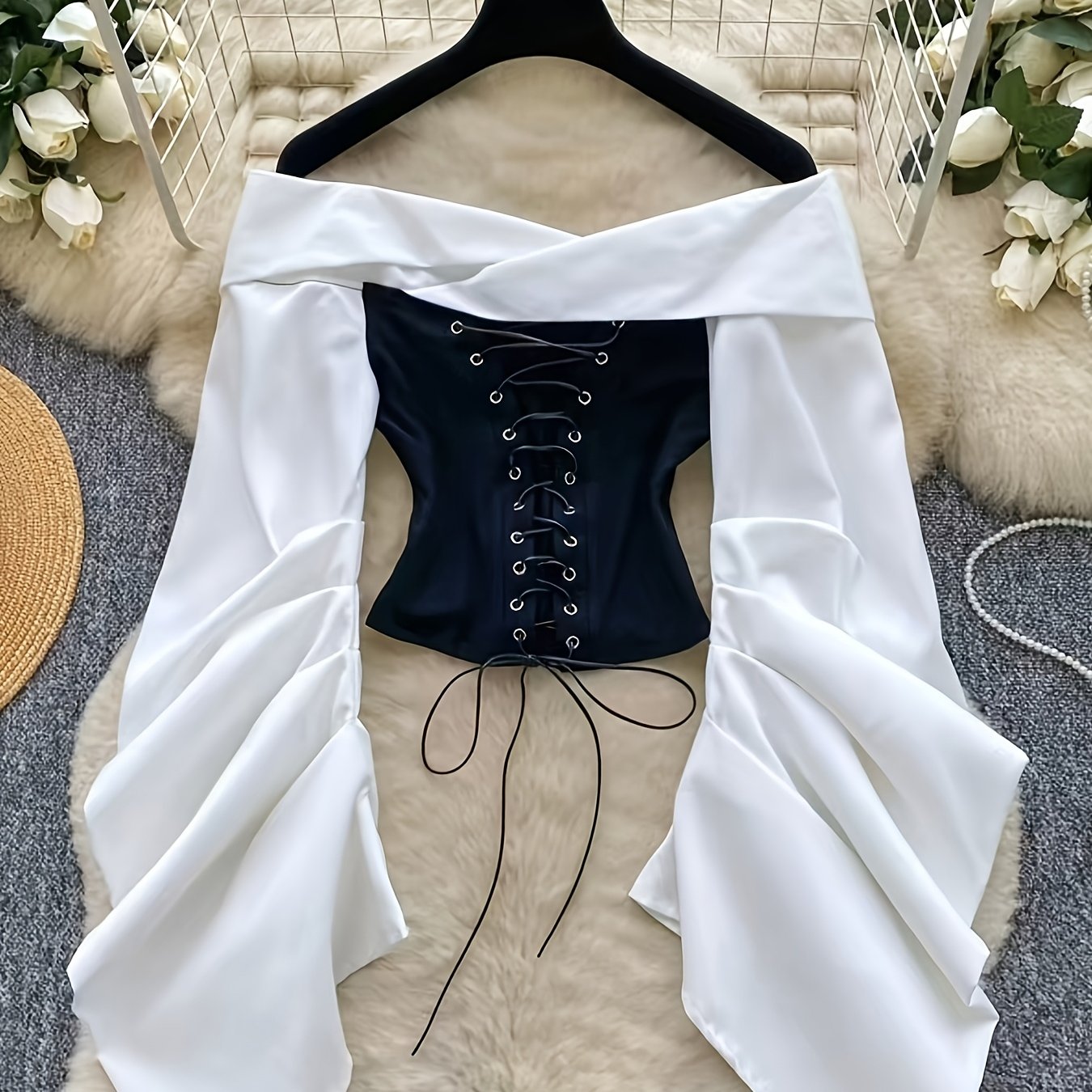E-shop Frühlings-Sommer-Mode Neuer Elegantes Kontrastfarben-Patchwork Off-Shoulder Kurzarm Top mit Reißverschluss und eckigem Ausschnitt