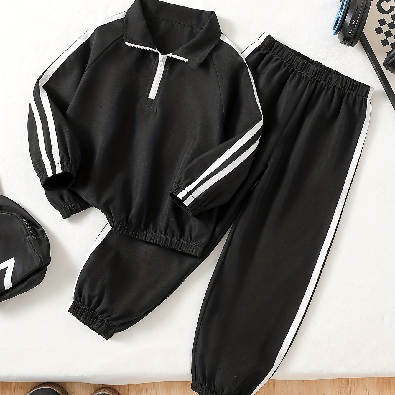 Image of Boys' Spring/autumn Raglan Sleeve Color-block Trim Half-zip Cardigan With Long Sleeves And Long Pants Casual Pants Set (suitable For Outdoor Wear), Perfect For Outdoor