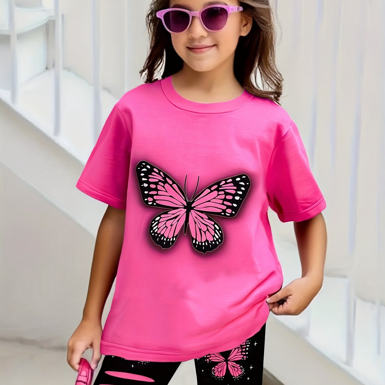 Image of [customer ] Girls' Summer Outfit - Comfortable, Round Neck T-shirt And Shorts, Suitable 1-8, Perfect For Outdoor, Christmas, Halloween