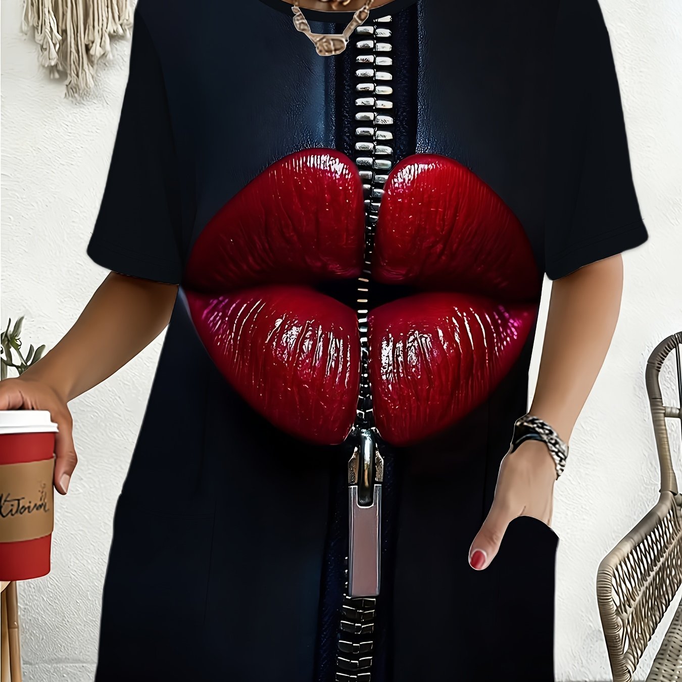 TEMU Plus Size Red Lip Zipper Printed Trendy Individual Women's T-shirt