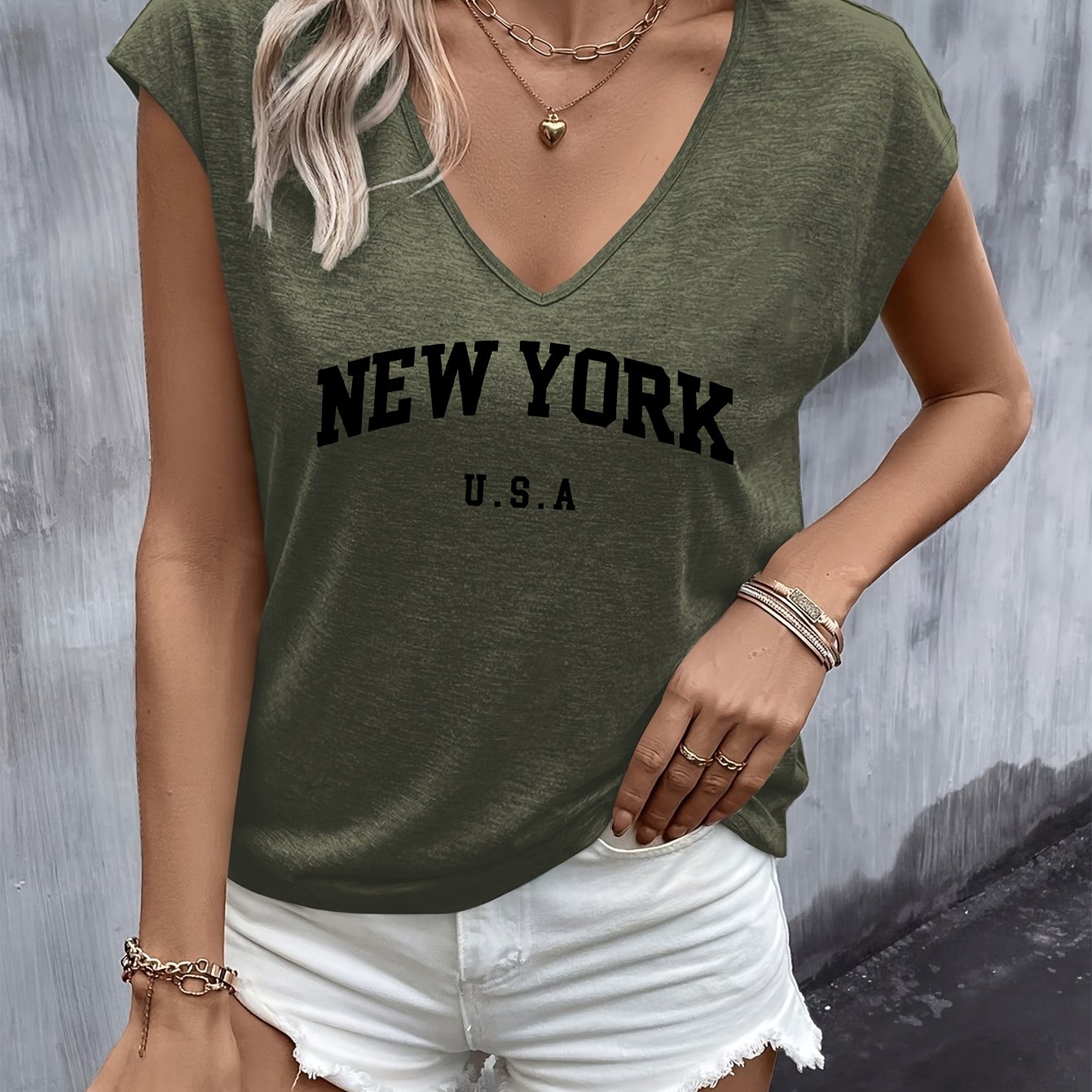 TEMU T-shirt à manches courtes et col en V avec imprimé de lettres, haut élégant à col en V pour femmes, idéal pour et l'été, vêtements décontractés