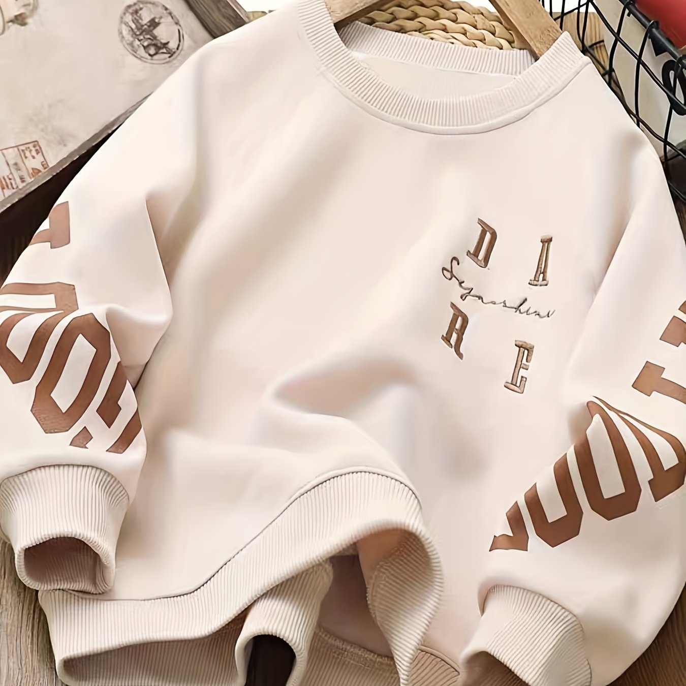 Boys' Spring/autumn Round Neck Sweatshirt, Embroidered Design, Fashion Print, Regular Fit