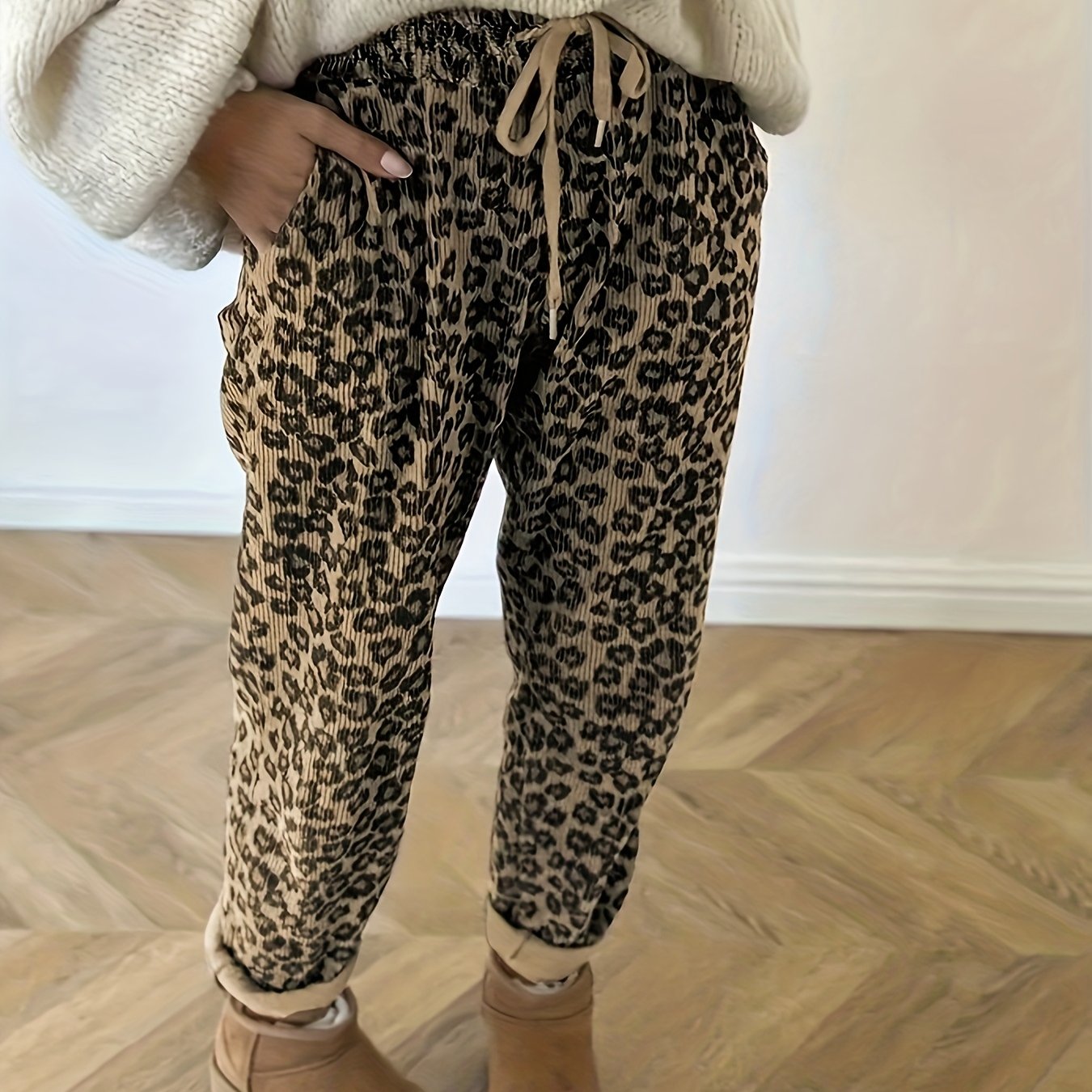 E-shop Damenbekleidung in Standardgröße, Damen-Cord-Langzeit Hose mit Leopardenmuster – Elegantes Gold – Hose mit Kordelzugbund hoher Taille, geeignet