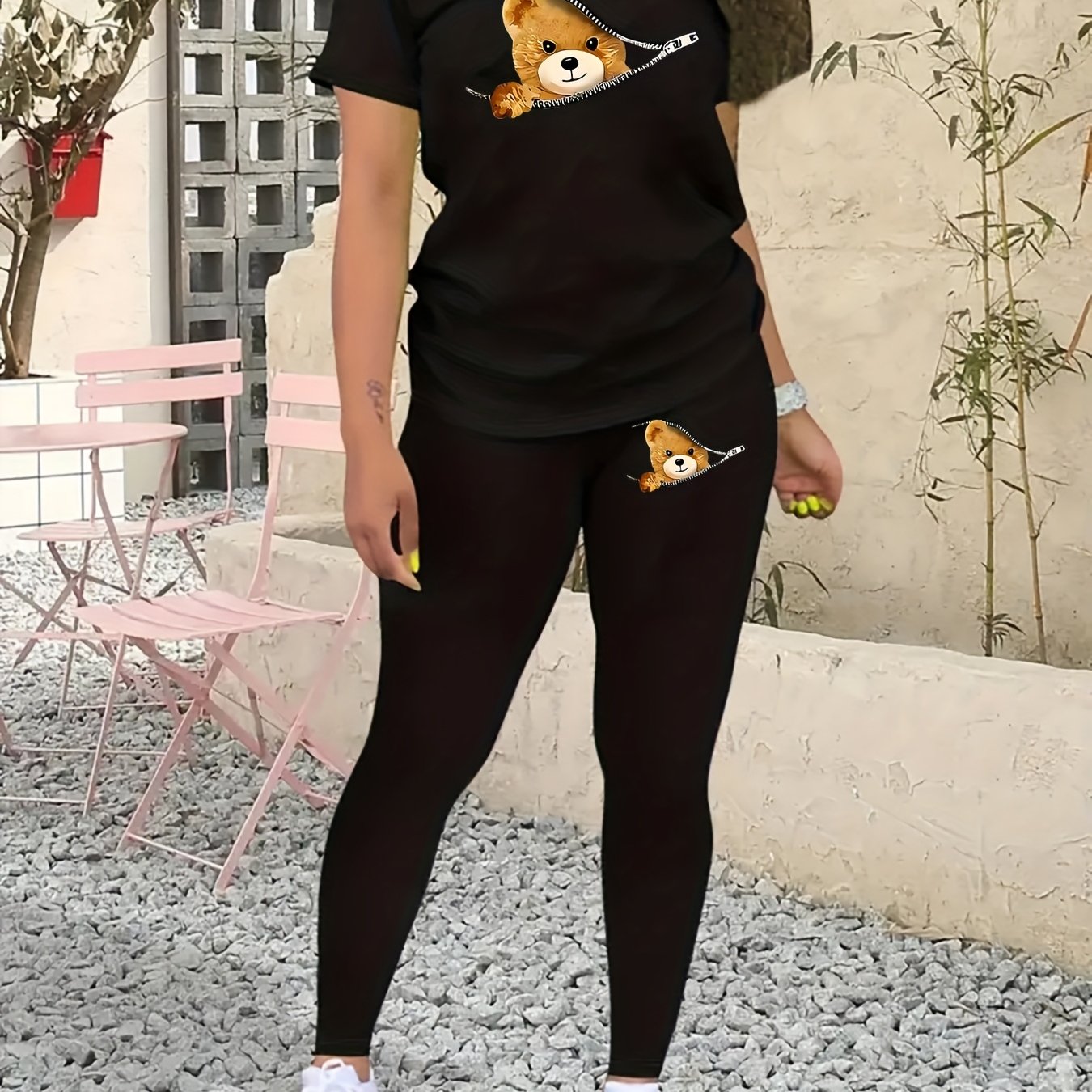 E-shop Damen Niedliches Bären-Druck Freizeit-Sportbekleidungsset - Kurzarm Rundhals-T-Shirt & Dehnbare Leggings, Schwarze Polyester-Mischung,
