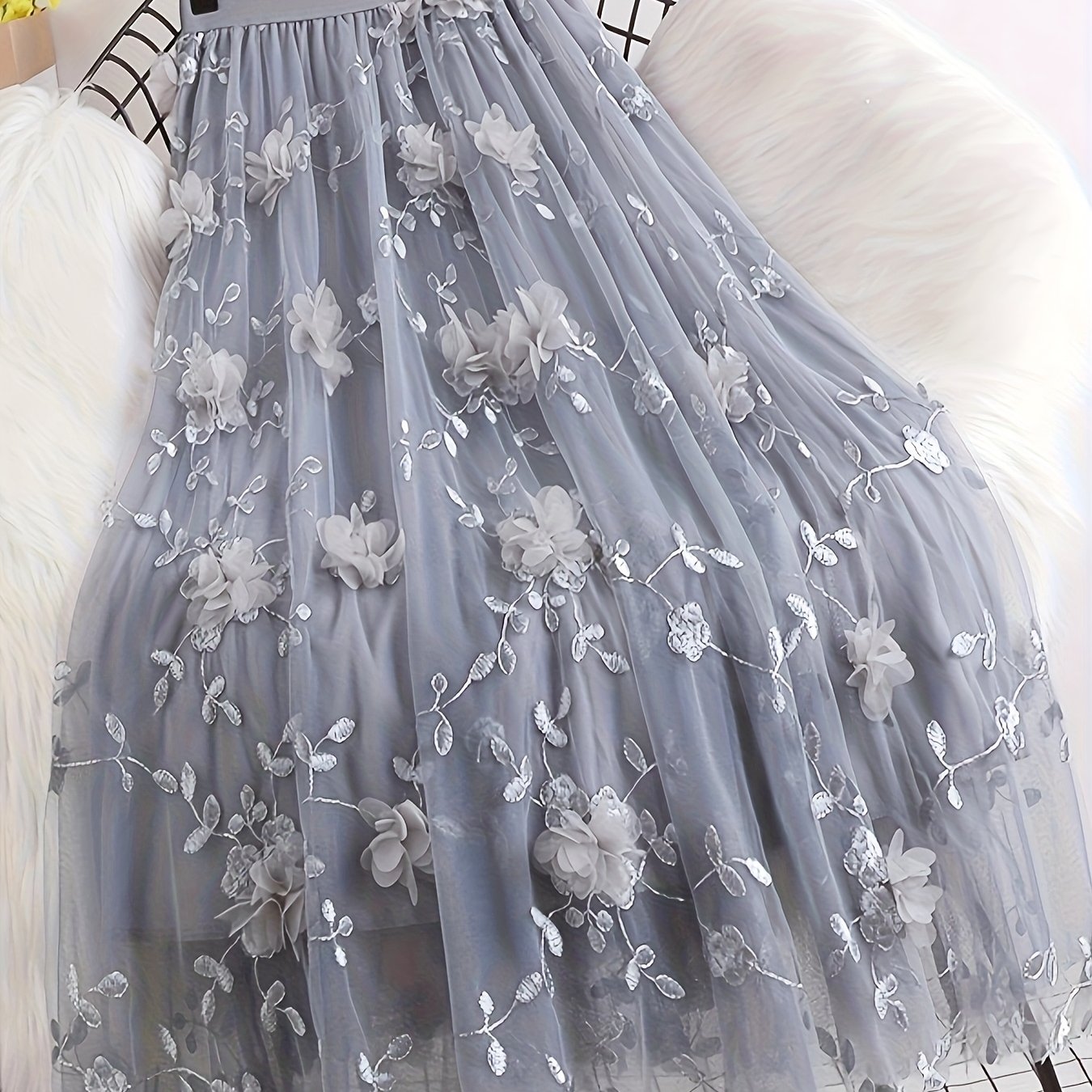 E-shop Plus Size - Plus Size - Mesh-Blumenrock mit Stickerei, dreidimensionale Blumen, schwerer Industrie-Rock, kleiner, frischer Feenrock