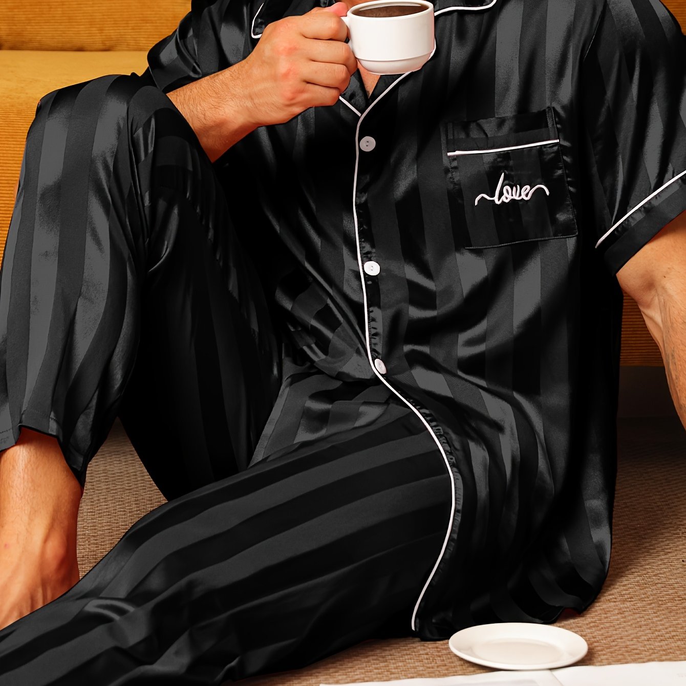 E-shop 2er-Pack Herren-Pyjama-Set Kurzarm Langhose Dünne Streifen mit bestickten Buchstaben Sommer-Kragen-Cardigan Heimwärme-Set