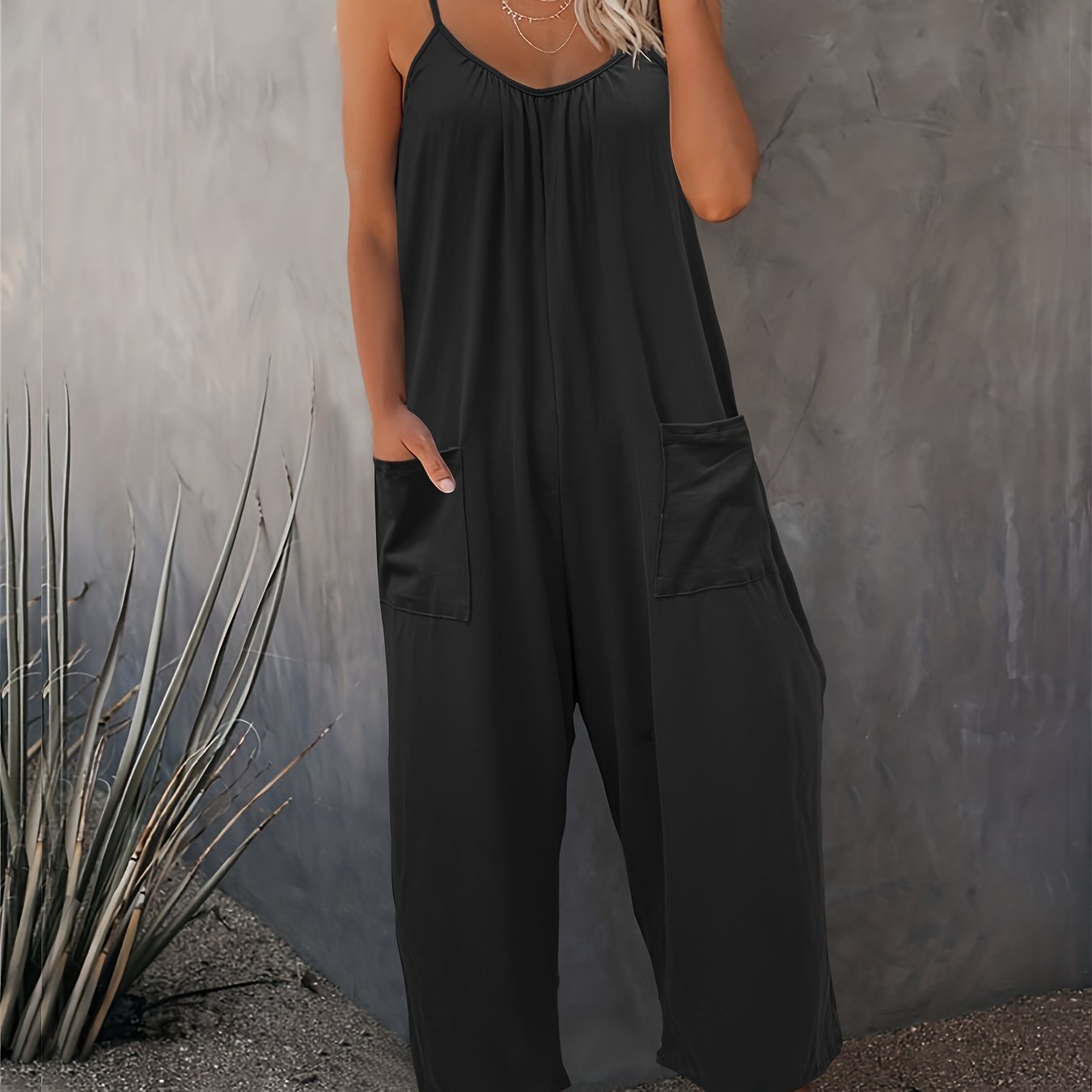 Image of Western-style Casual Strappy Jumpsuit, Suitable For , Women's Clothing With Chest And External Patch Pockets, Long Strappy Pants, Style Fashion New Arrival