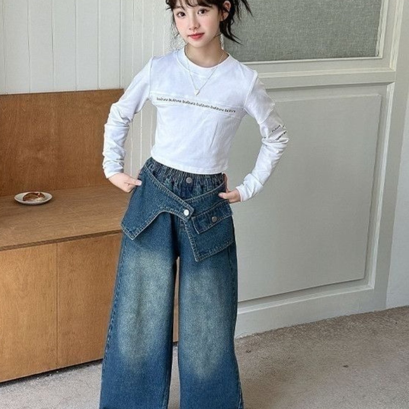 Image of Girls Straight Leg Denim Jeans 2026 Spring Autumn Casual Loose Fit Pants For Kids, Fashionable Long Trousers For Big Girls School Daily Wear
