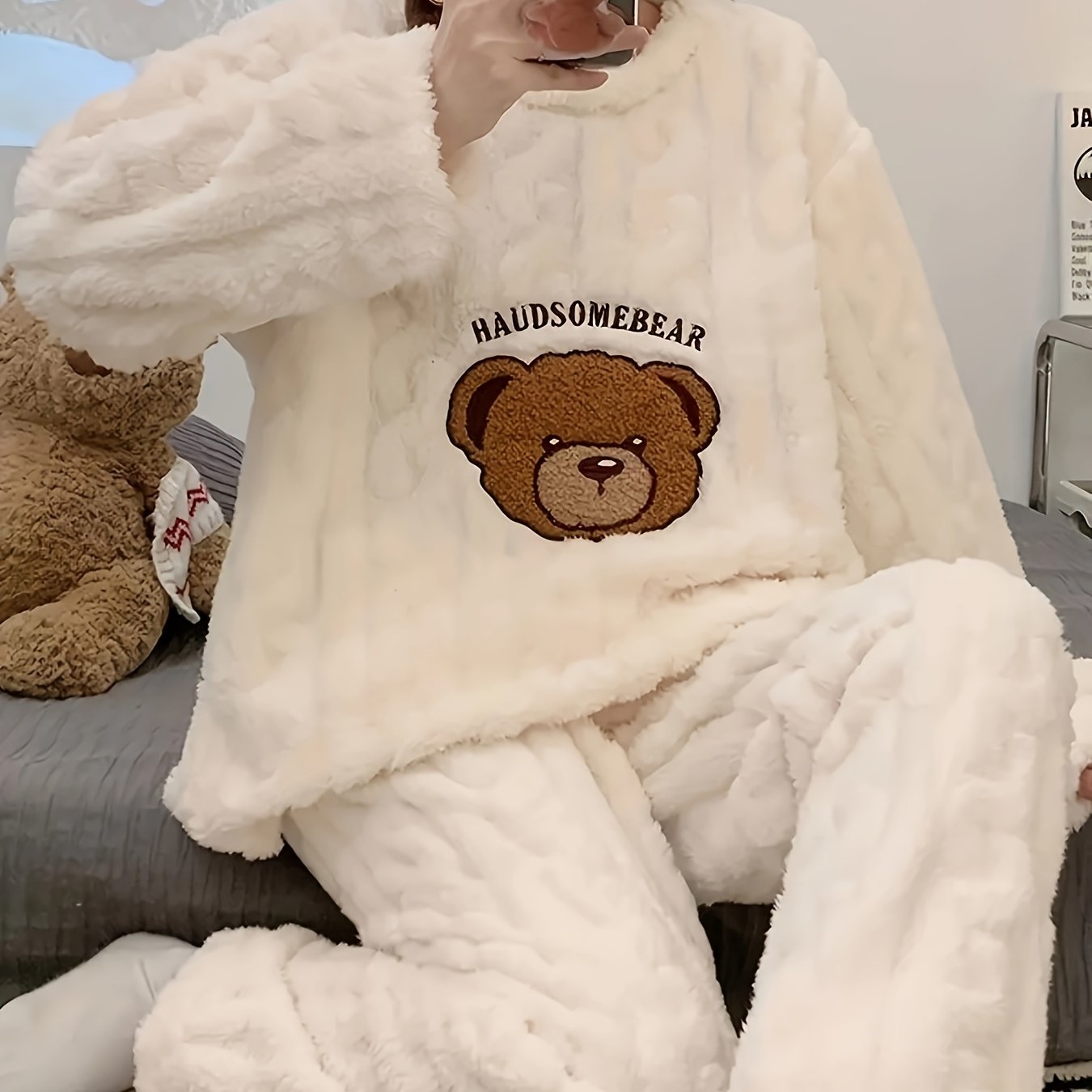 TEMU Ensemble de pyjama décontracté pour femmes, style , vêtement d'intérieur chaud en flanelle, haut à col rond à manches longues et pantalon ,