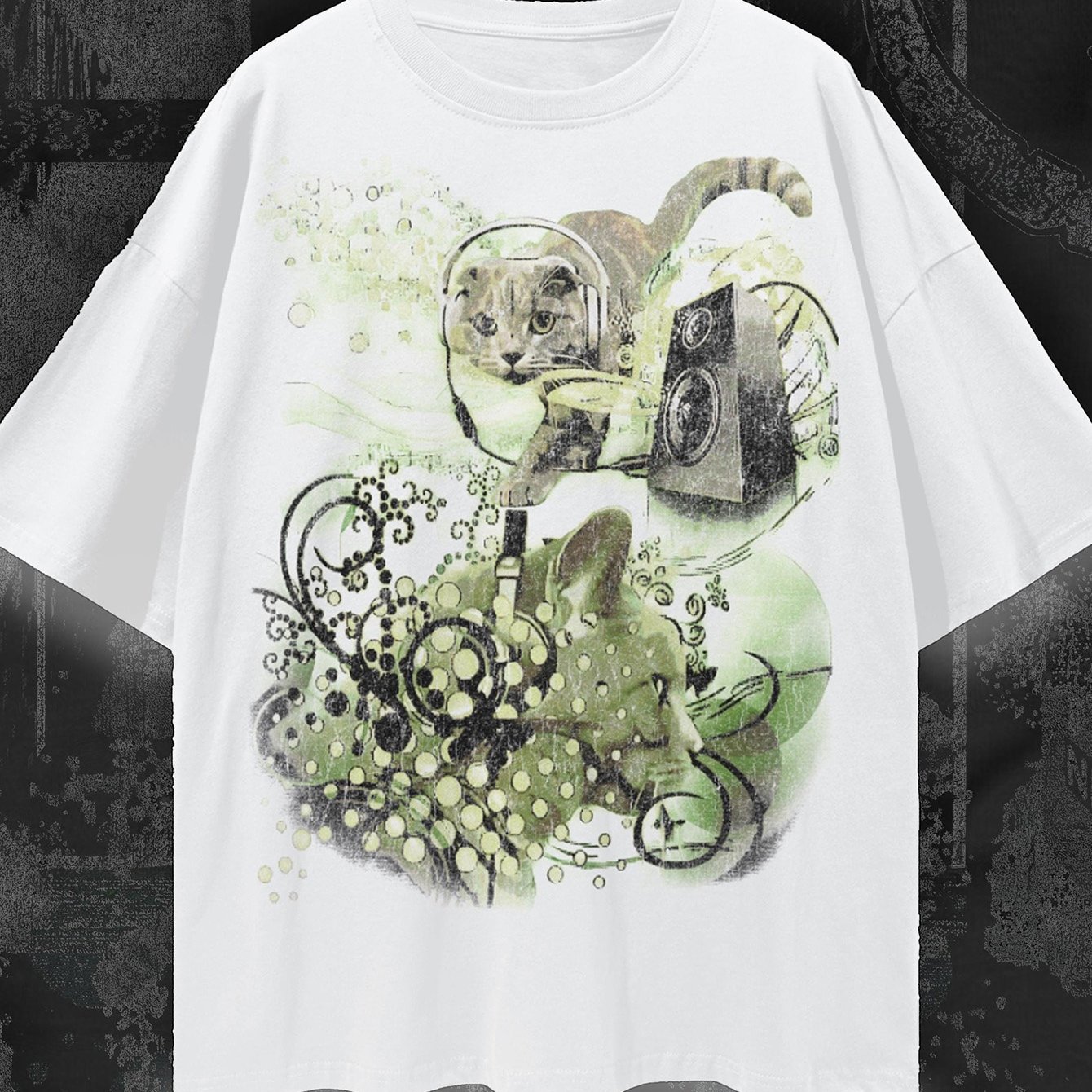 Image of Trendy T-shirt Featuring A Humorous Y2k Cat Graphic In