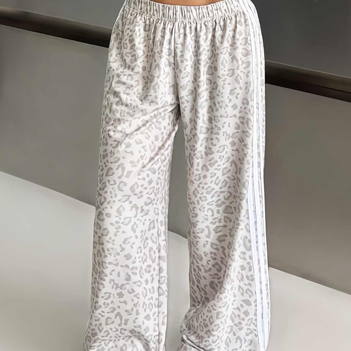 TEMU Women's Summer Elastic Waist Casual Versatile Commuter Wide-leg Jogger Pants With Print
