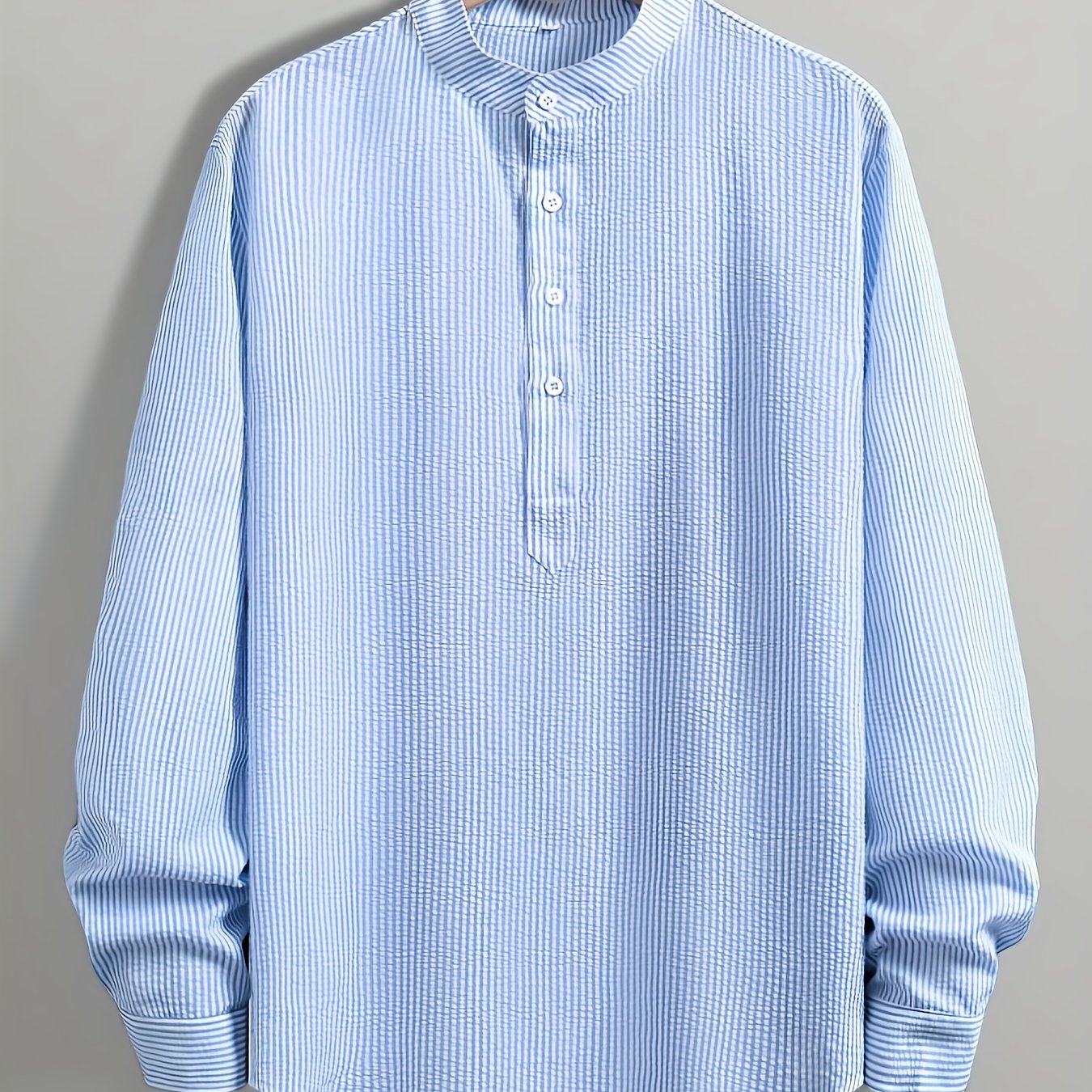 E-shop Herren Frühlings-/Herbst-Strickjacke mit Rundhalsausschnitt und langen Ärmeln, blaue und weiße Kontraststreifen mit weißen Knöpfen, und
