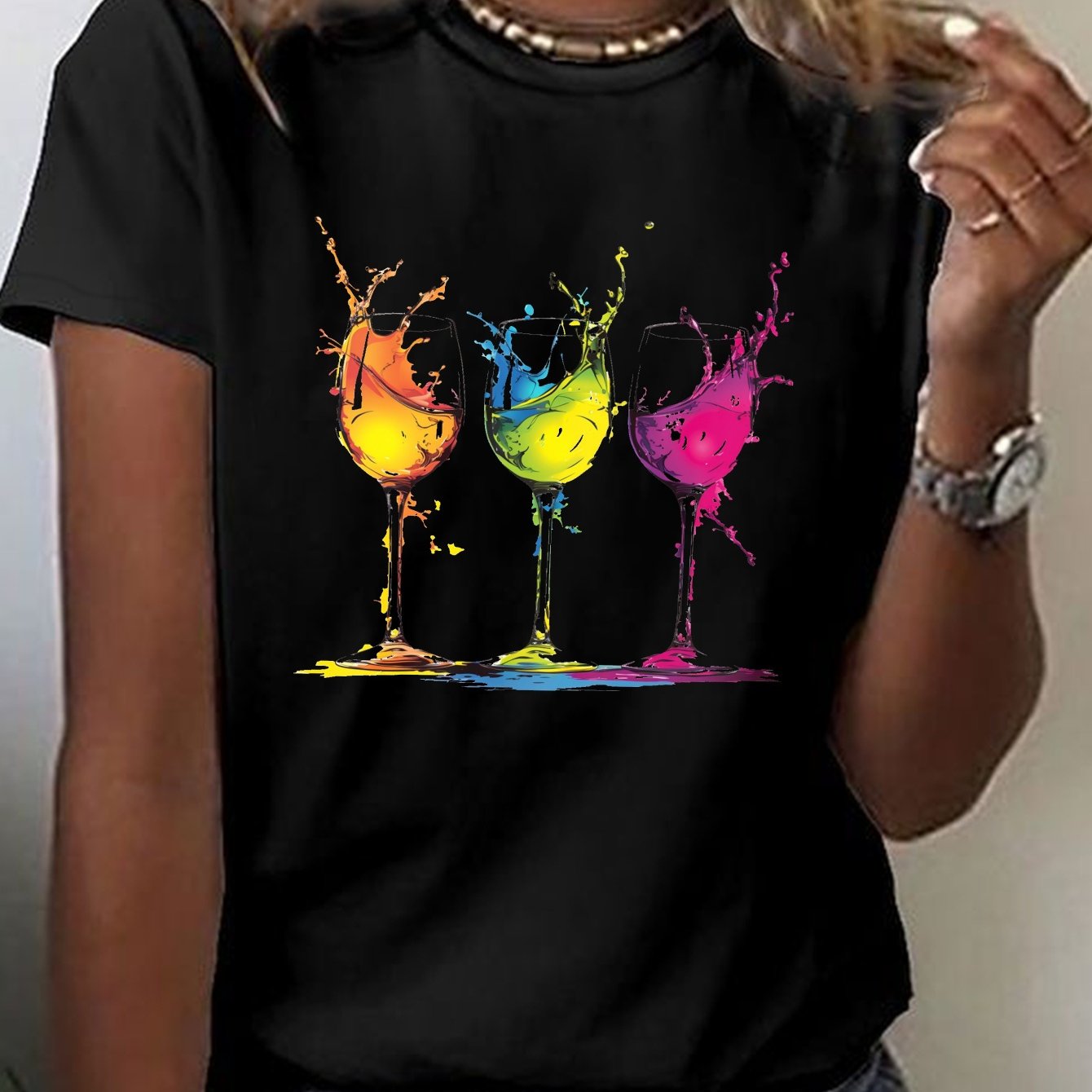 Casual Short-sleeve Crew Neck T-shirt Featuring A Cmyk Print Of Wine Glasses, Perfect For Spring And Summer, Designed For Women