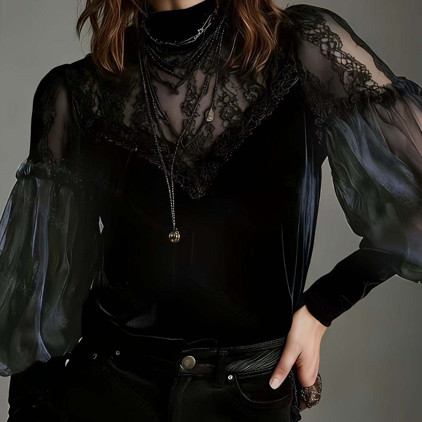 E-shop Vintage-Shirt aus schwarzem Samt mit Spitzen-Patchwork Laternenärmeln, stilvolles elegantes Vintage-Langarmshirt, geeignet für Pendeln,