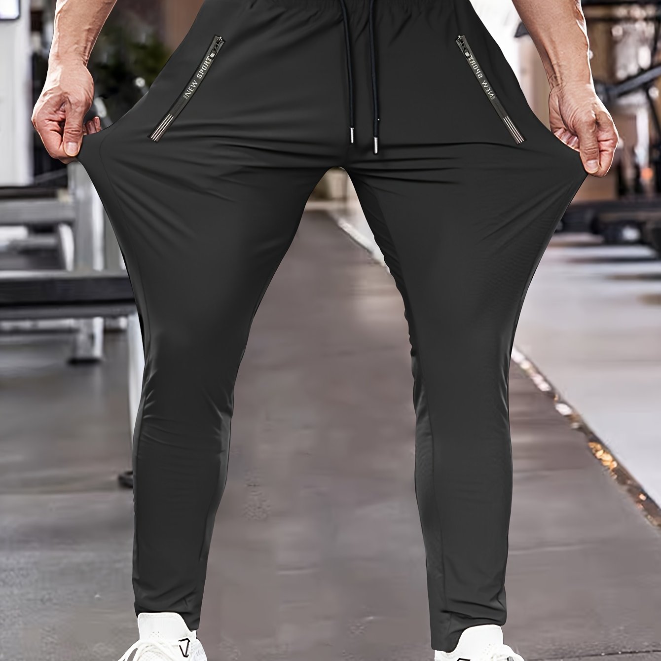 E-shop 1ER-PACK Herren Hochelastische, einfarbige Sport-Langhose mit Reißverschlusstaschen, atmungsaktive Jogginghose mit Kordelzug, geeignet zum