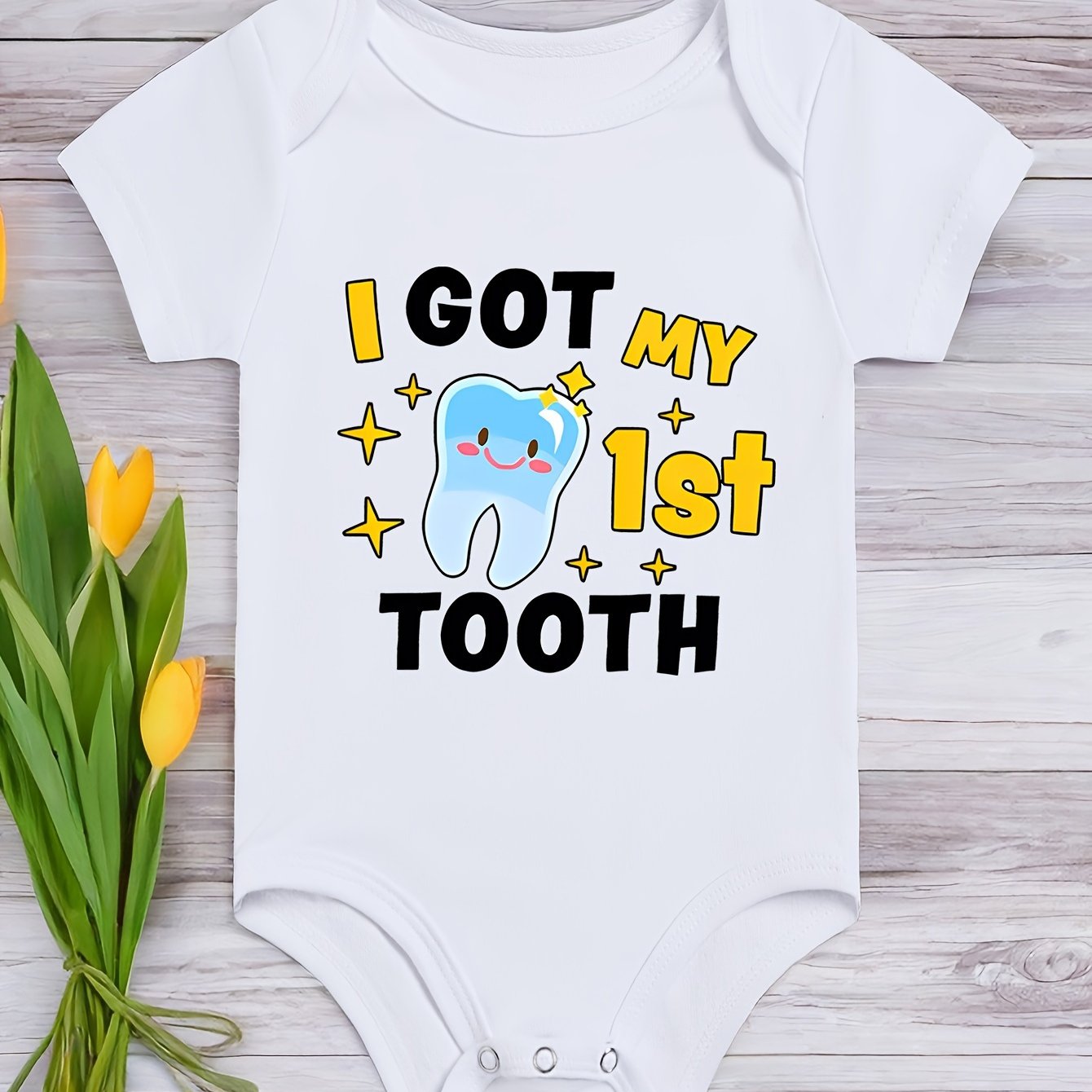 Image of Triangle Bodysuit " Tooth" Cute And Unisex Triangle Bodysuit With Round Neck, 100% Cotton T-shirt, Gift And Commemorative Apparel, Perfect For Outdoor