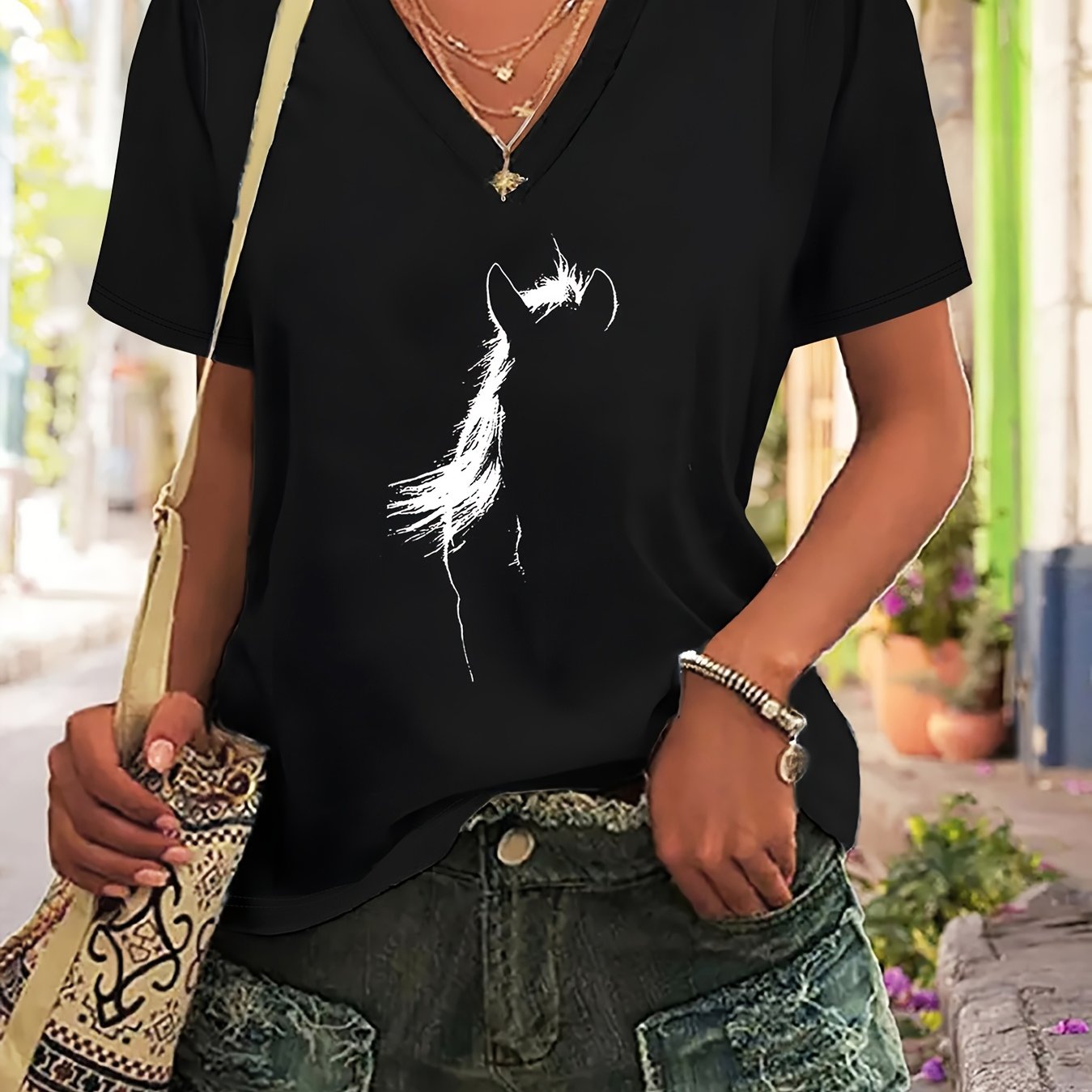 TEMU Plus Size - Plus Size - New Summer -size Women's Black V-neck Printed T-shirt