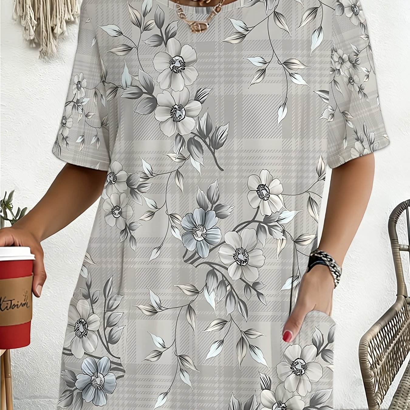 TEMU T-shirt d'été grande taille pour femmes, , motif à carreaux, base unie, élégant, fleur encre, branche, imprimé facile, poche, col rond, manches