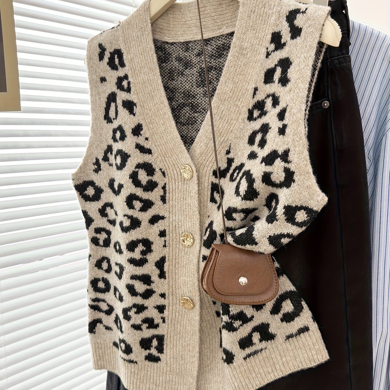 TEMU Women's Elegant Jacquard Leopard Print Sweater Open Vest Vest