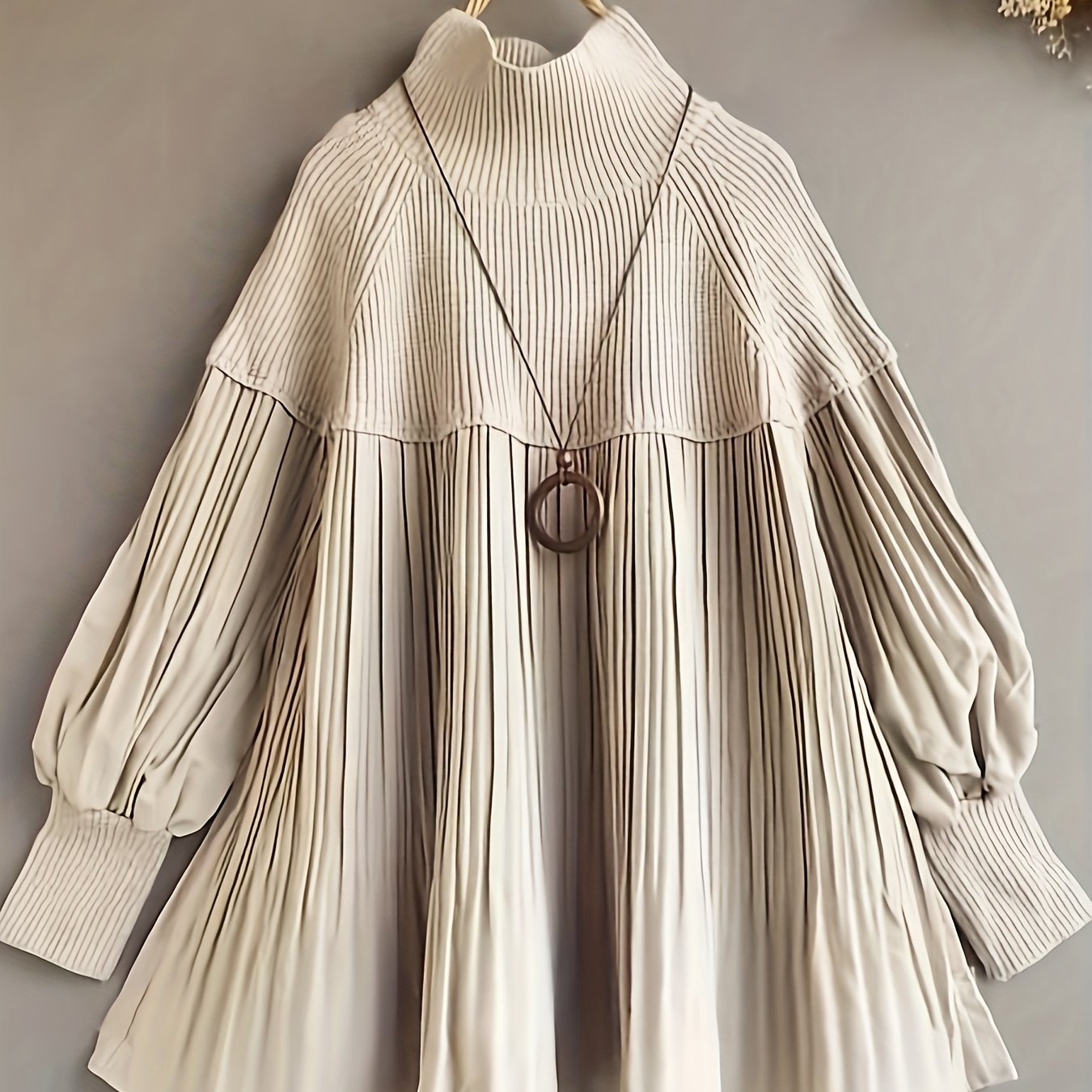 High-neck Women's Sweater Vintage Style Design Elegant Loose Top [necklace-free]