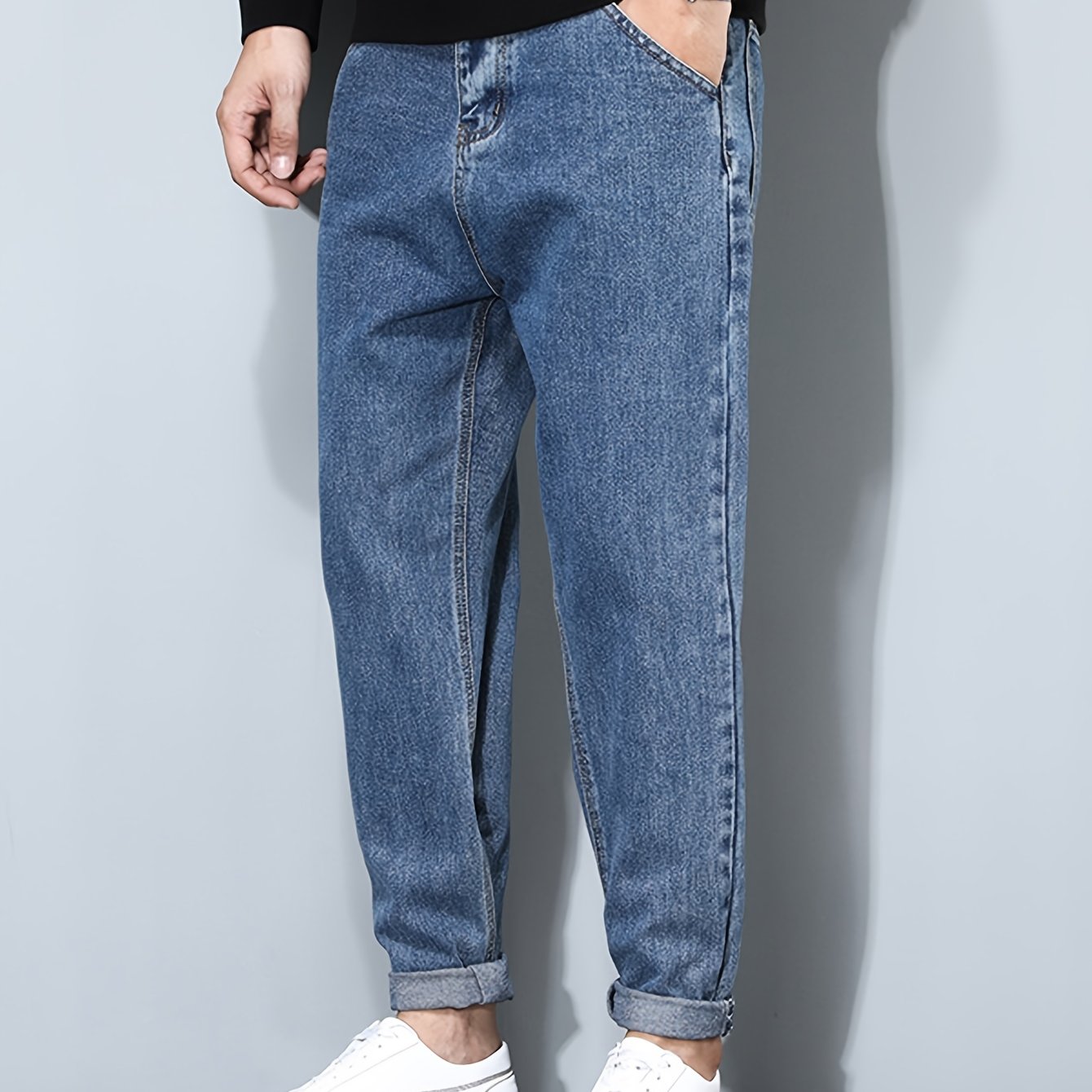 A Vintage Washed Denim Suitable For Outdoor , Casual Fashion Trend Men's Jeans
