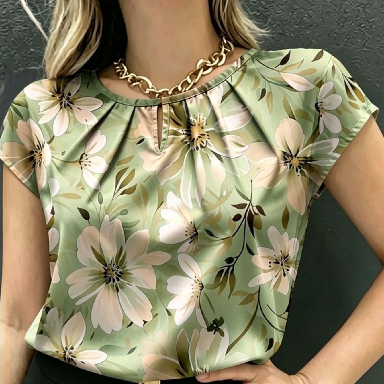 TEMU New European And Women's Fashion Round Neck Shirt Top, Spring/ Base With Large Floral Digital Print, Warm Commuter Style, Casual Temperament