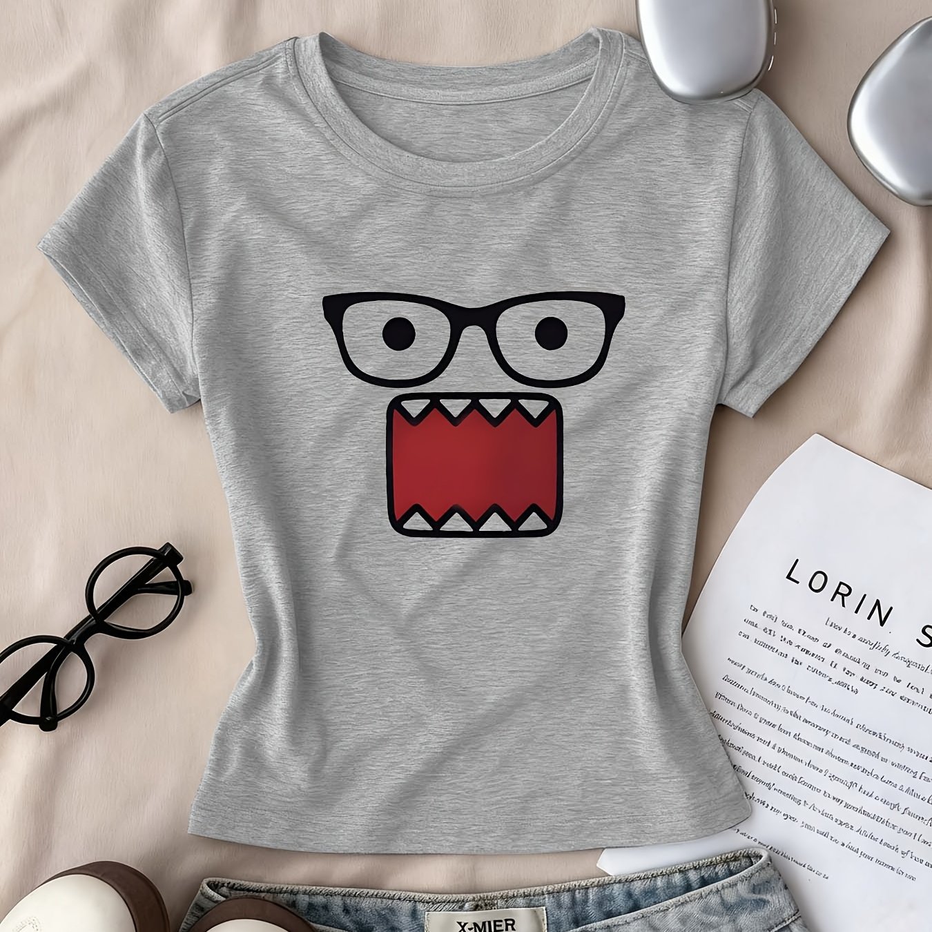 TEMU A Women's Casual Top With A European And Style, Featuring Elegant, Fun, Cartoon, Simple, And Designs. This Slim-fit Short T-shirt Showcases A