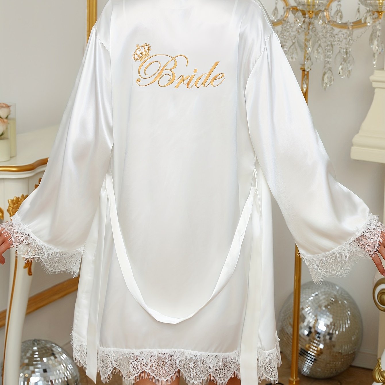 E-shop Braut-Set, 2-teilig: Elegantes bequemes Nachthemd mit goldenem Schriftzug Hochzeitsatmosphäre, Spitzen-Patchwork-Trägerkleid, inklusive Gürtel,