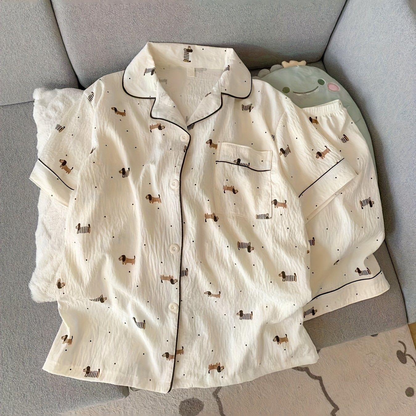 E-shop Sommer-Dünne Cartoon-Kurzarm-Shorts-Set - Niedliches Zweiteiliges Pyjama-Outfit mit Revershemd, Damen-Lässige Freizeitkleidung für Zuhause und