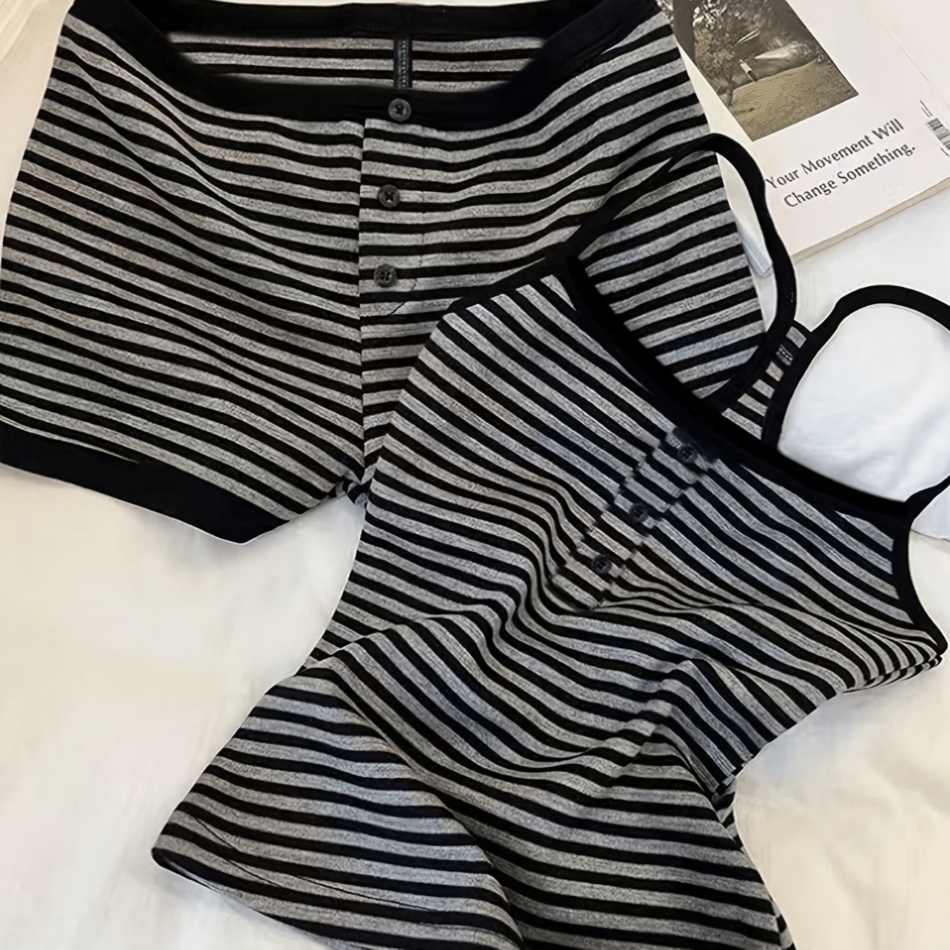 TEMU Nouvel ensemble pyjama décontracté pour femme, composé d'un débardeur camisole rayé avec décoration de boutons et d'un short