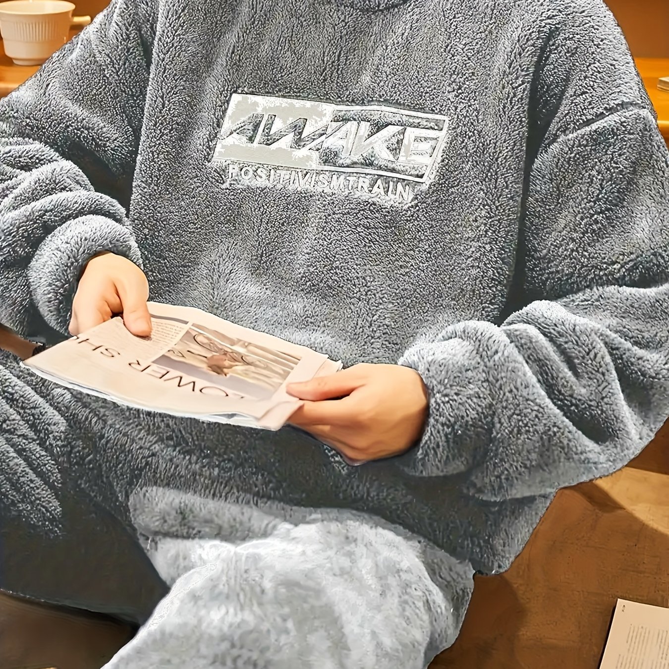 E-shop Herren Gemütliches Fleece-Pyjama-Set - Lässiges Langarmshirt mit Rundhalsausschnitt & Lockere Hose, Warme Loungewear für Herbst/Winter,