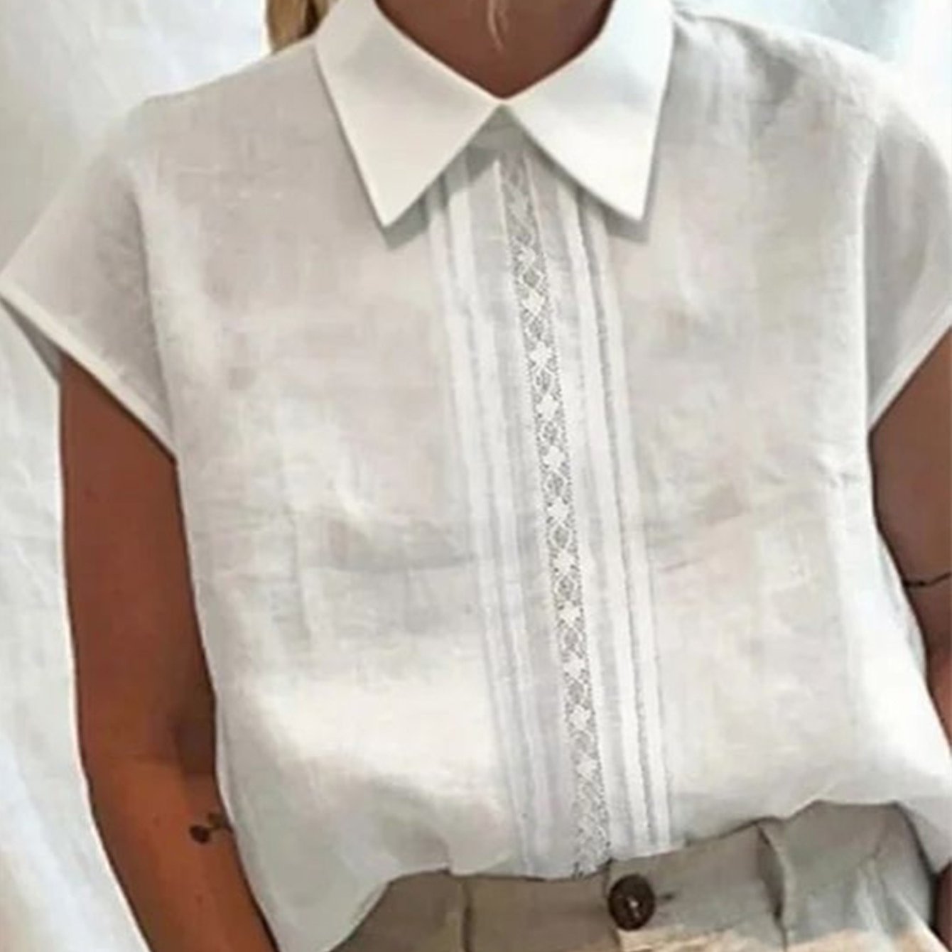 Loose Solid Color Turn- Collar Sleeveless Lace Pleated Pullover