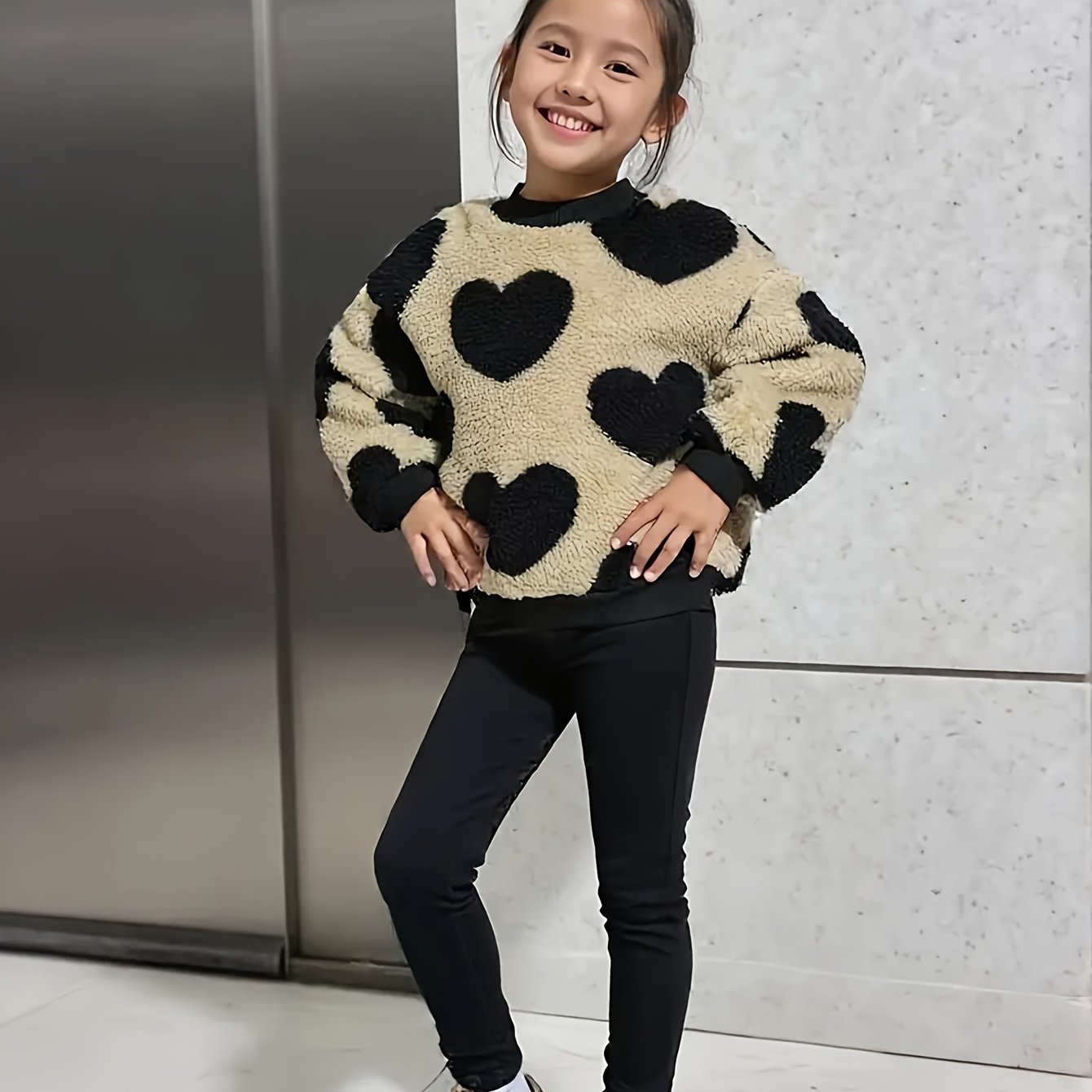 Image of Girls' Casual Fashion Heart-print Winter Plush Crewneck Long-sleeve Sweatshirt For Middle And Older Toddlers, Autumn/winter Top,christmas,halloween
