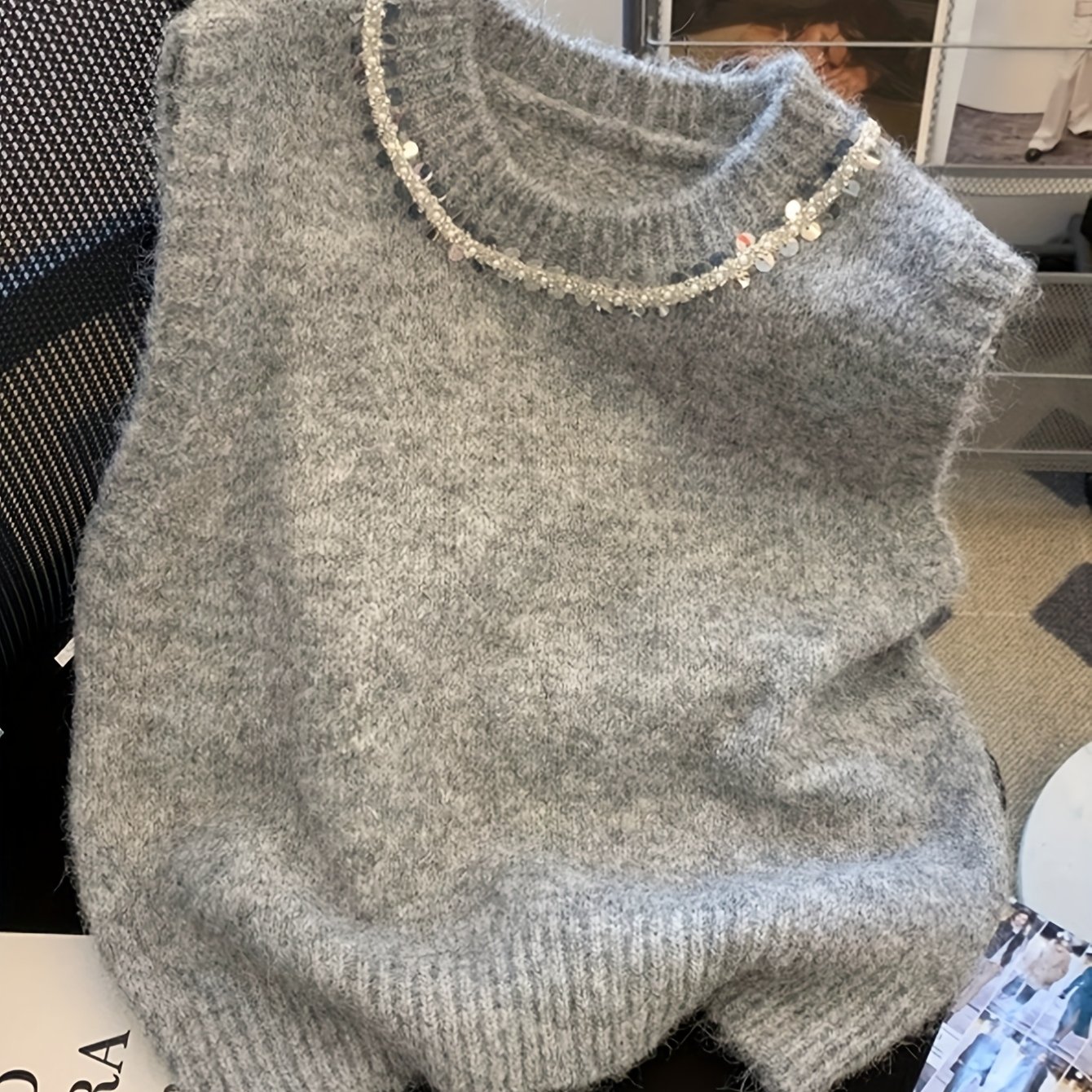 Image of European And American Autumn/winter New Women's Fashion Elegant Heavy-duty Beaded Sequin Sweater Vest Heart Pullover