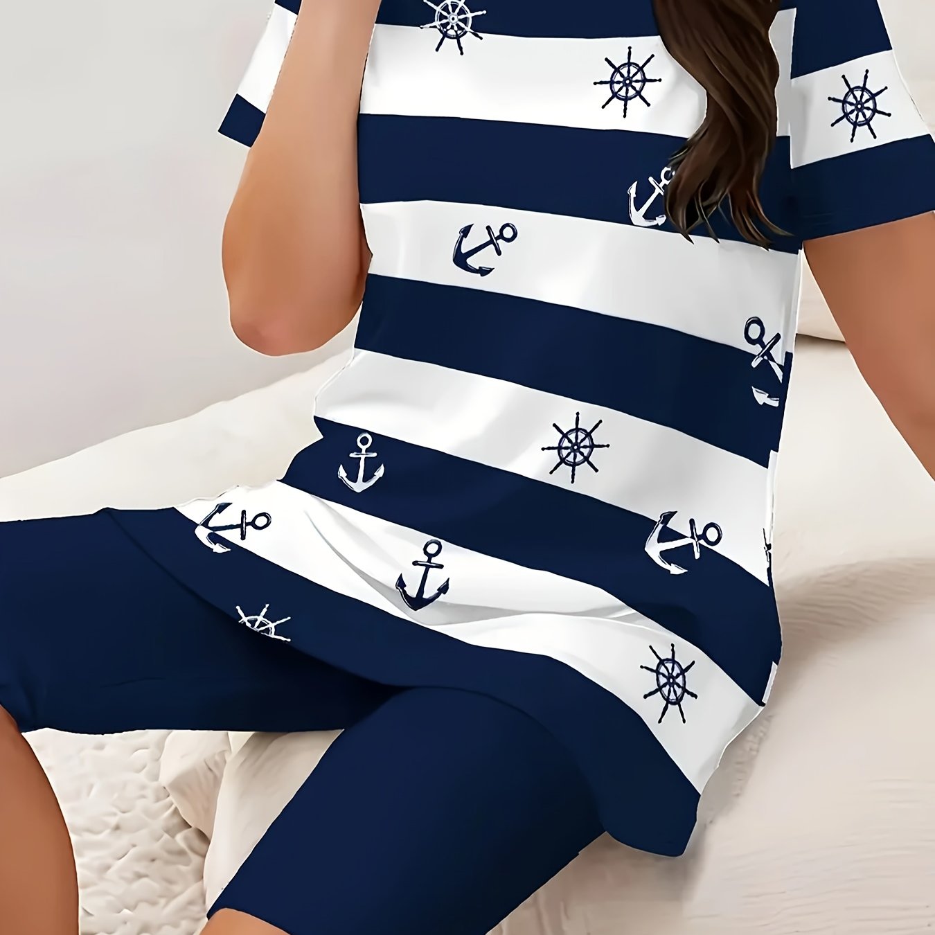 Image of Women's Fashion Casual 2pcs Set, Stylish Striped Anchor Print, Round Neck Short Sleeve And Knee-length Shorts Set