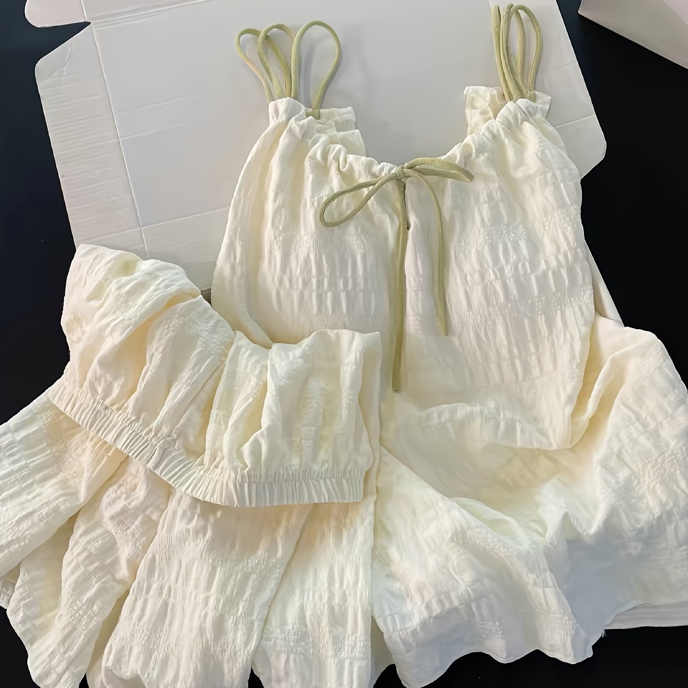 TEMU 【商品名】スパゲッティストラップ ショートパジャマ レディース 夏用 パッド入り セクシー キュート レース ホームウェア セット 外出にも着用可能