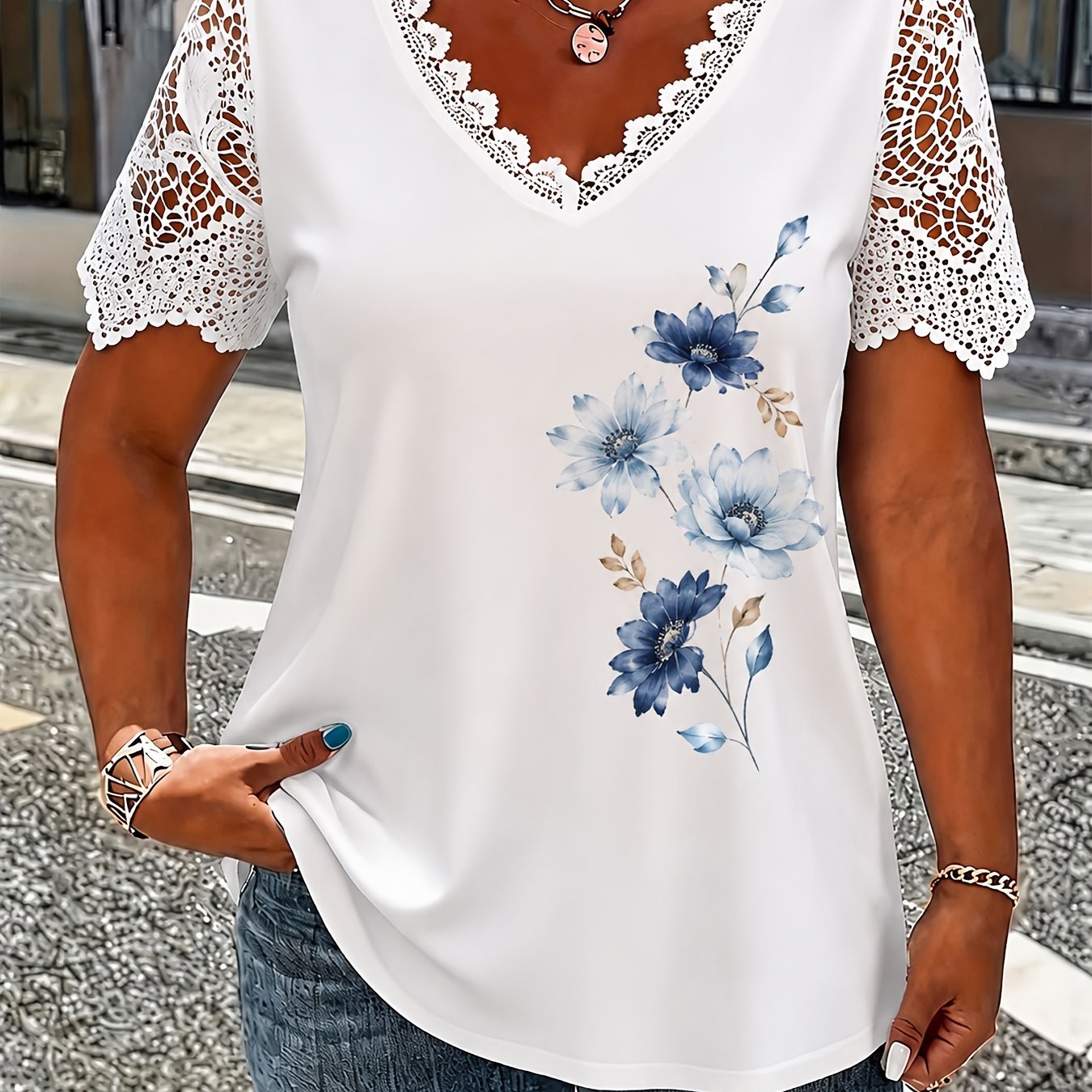 TEMU Camiseta de talla grande para mujer con ribete de encaje y cuello en V, top de estilo moderno con control de abdomen