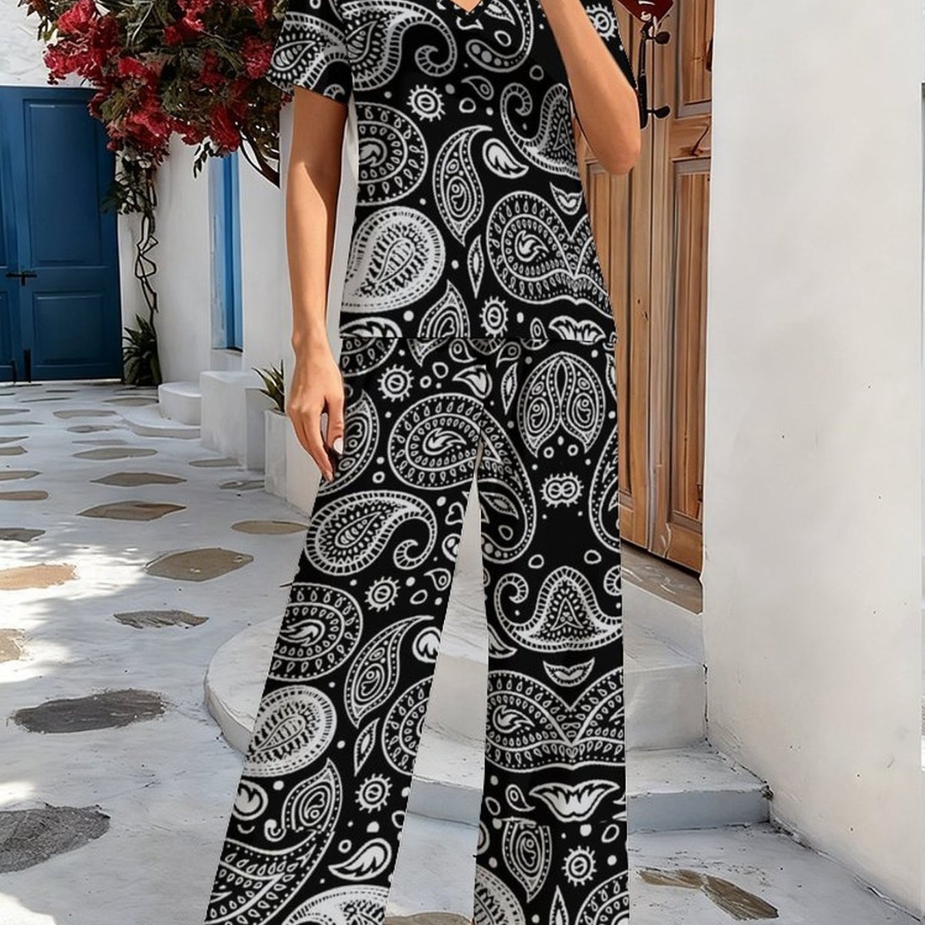 Women's Comfortable, Fashionable And Elegant V-neck Short Sleeves And Loose Pants Classic Trendy Pattern Print Suitable For Daily Life, Home, Leisure, Commuting, Shopping, Parties And Camping