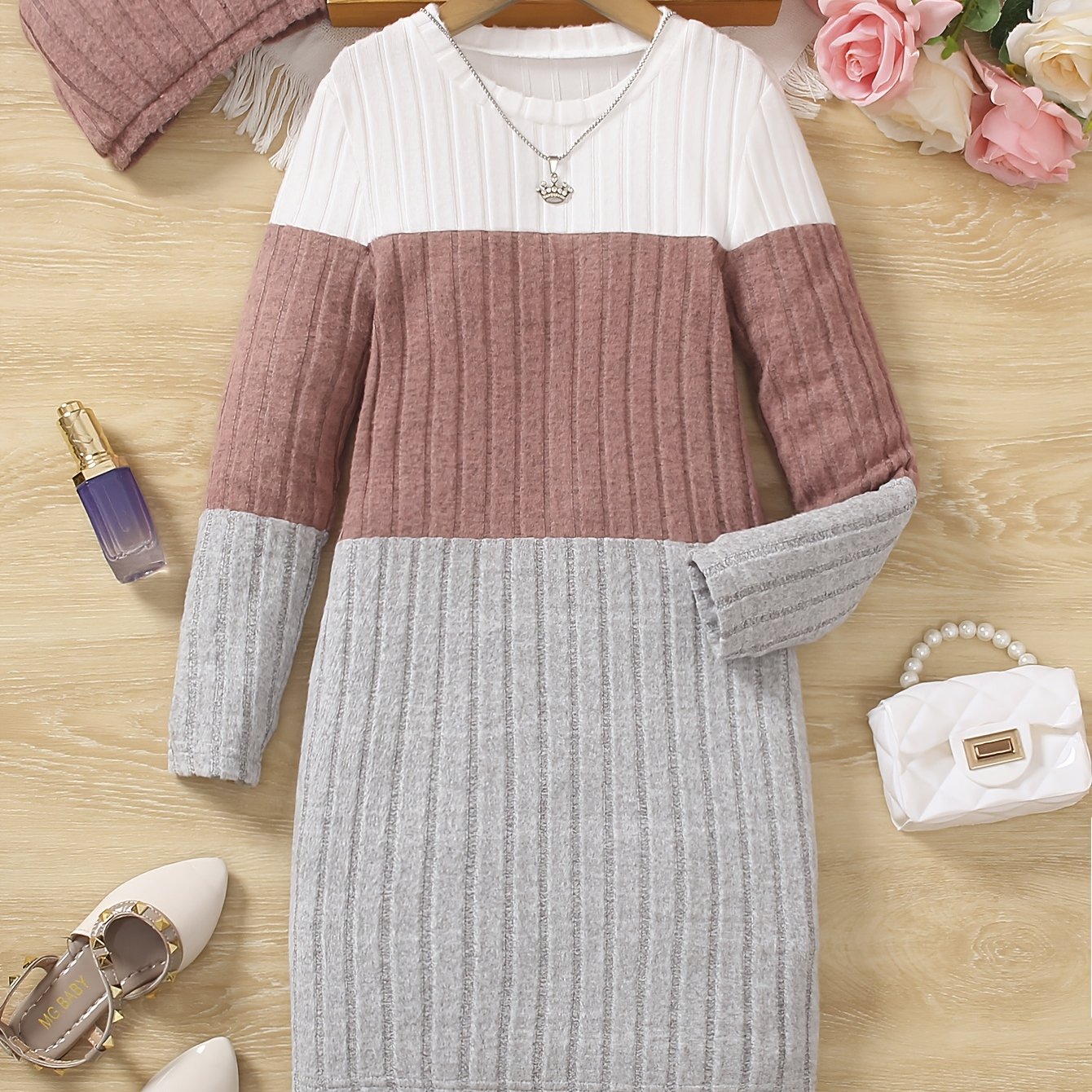 Image of Girls' 2pcs Set: Fashionable Solid Color Round Neck Striped Long Sleeve Regular Knee-length Dress + Solid Color Striped Hat For Autumn Casual Wear