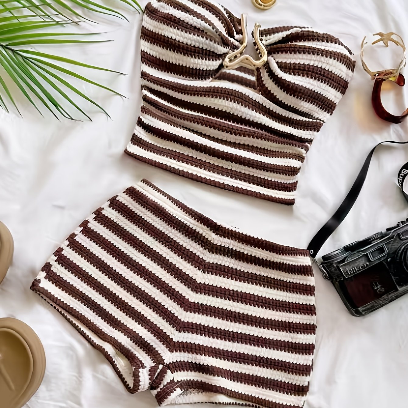 Women's Slim Fit 2pcs Set, Black And White Striped Bandeau With Metal Hollow-out Short Top And High-waist Shorts, Suitable For Summer , Dates, And Daily Wear