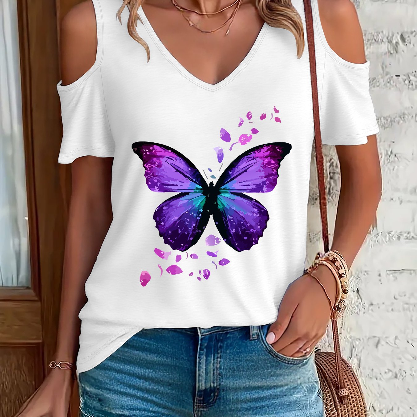TEMU Fashionable Women's T-shirt With A Printed Design And V-neck, Stylish Off-shoulder Short-sleeve T-shirt For Women