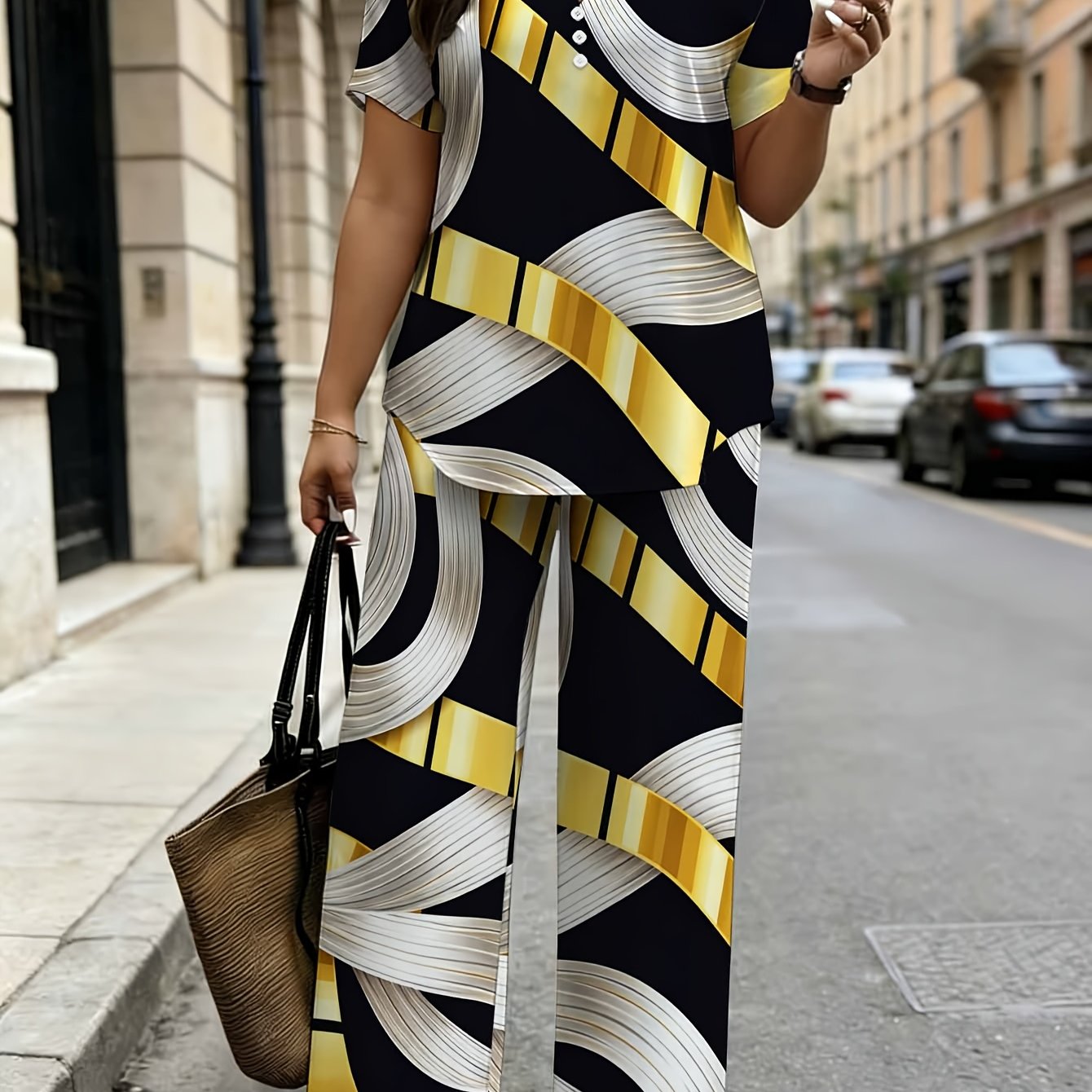 Image of Women's Fashion Two-piece Set, Black Golden Geometric V-neck Top And Fake Button Short-sleeved Wide-leg Pants, Suitable For Daily And Casual